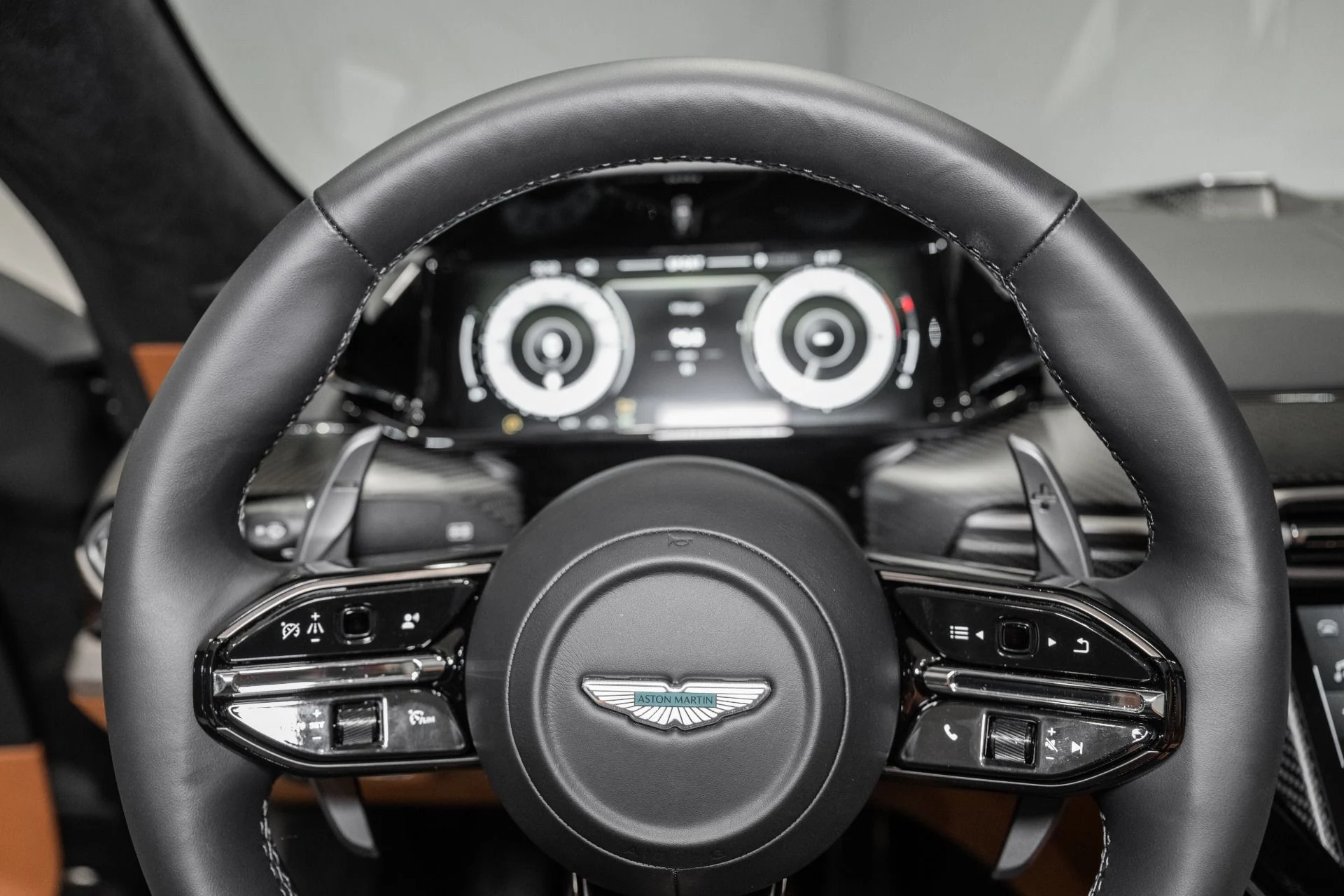 mph009_3675758510_New_2026_Aston_Martin_Vantage_Roadster_1785470681_1feec1887f