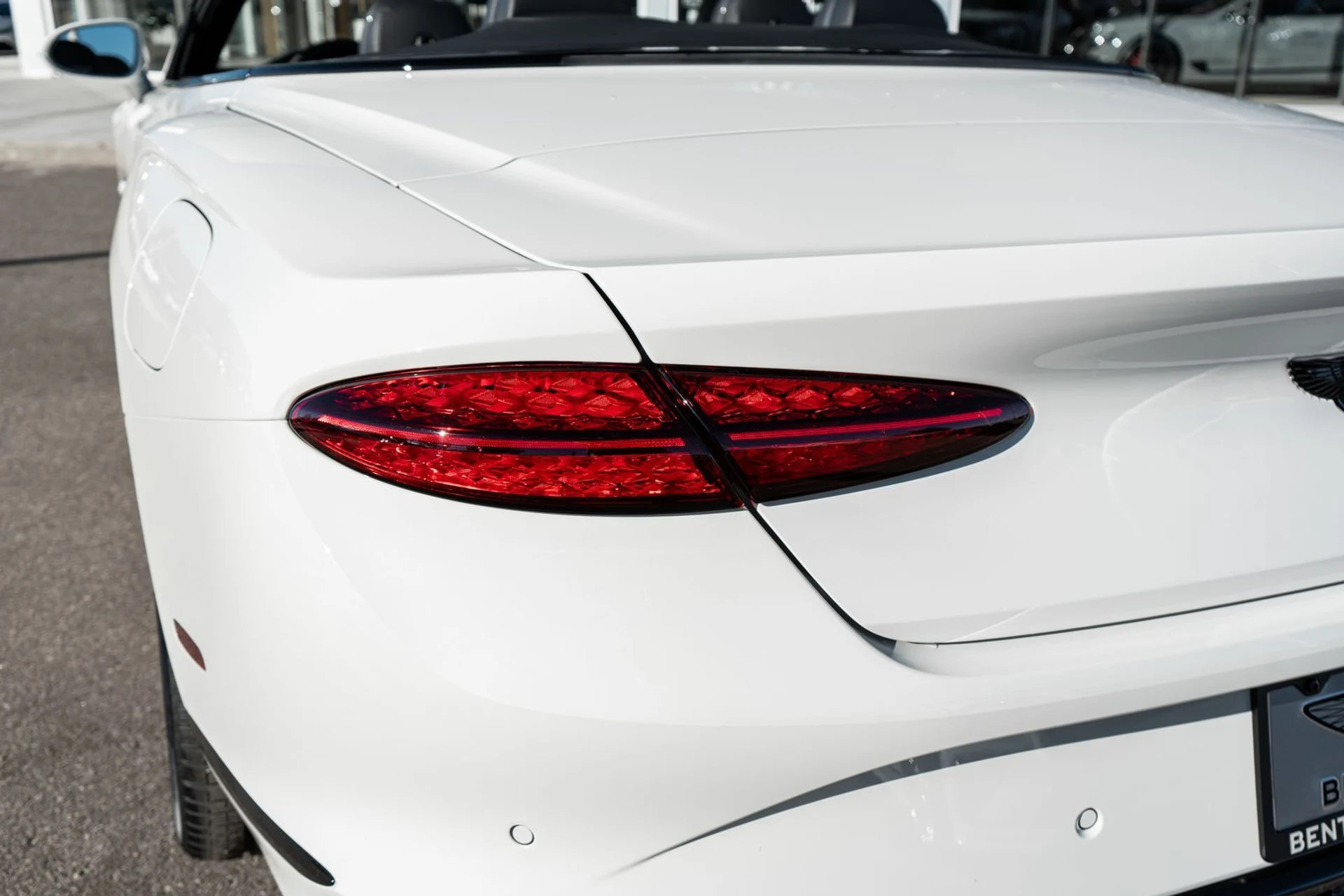 mph009_367589425_9528a5f2_760a_4191_911d_2a92833560e6_654575586b