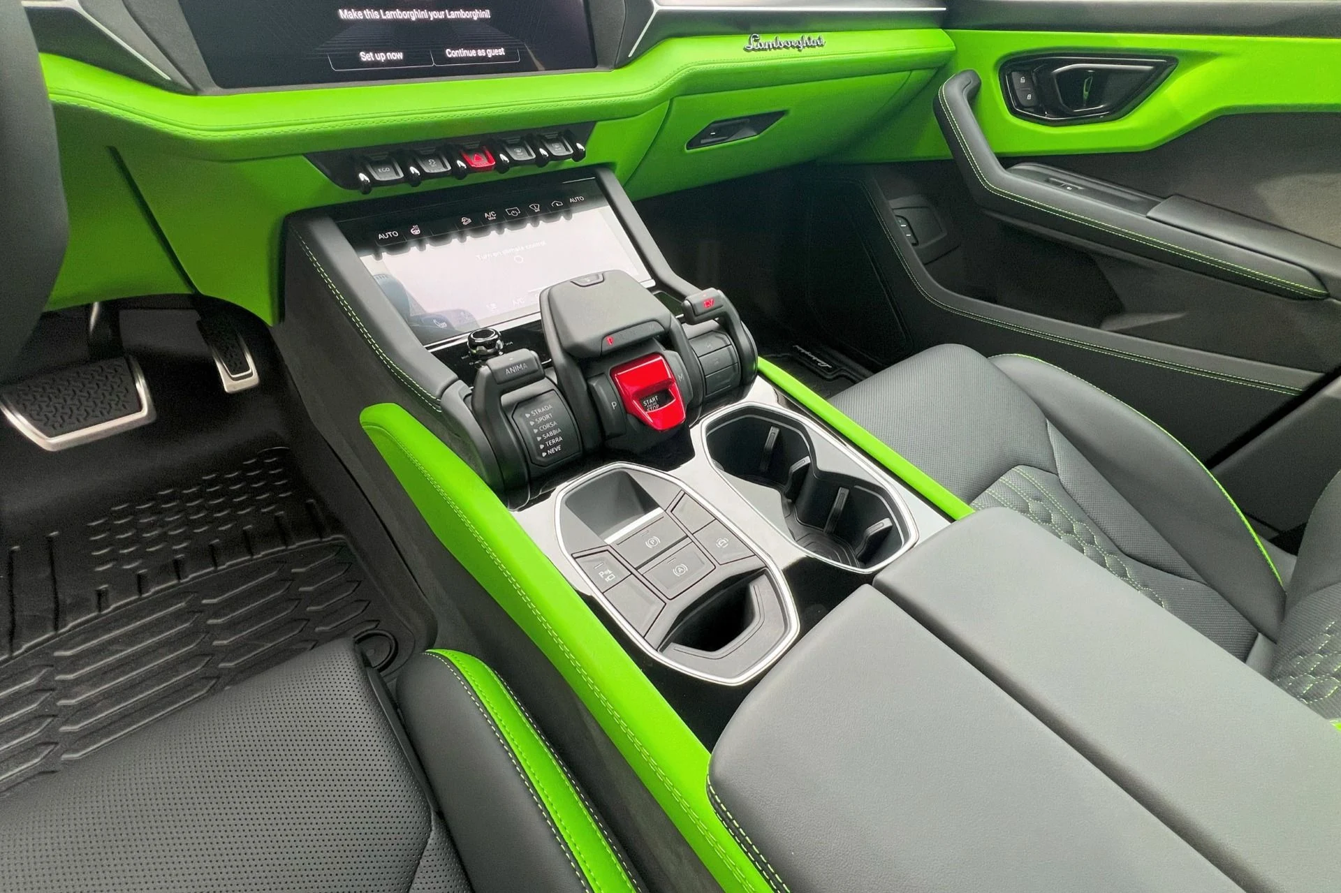 mph009_3676233206_Used_2025_Lamborghini_Urus_SE_1759230512_1849ca957c