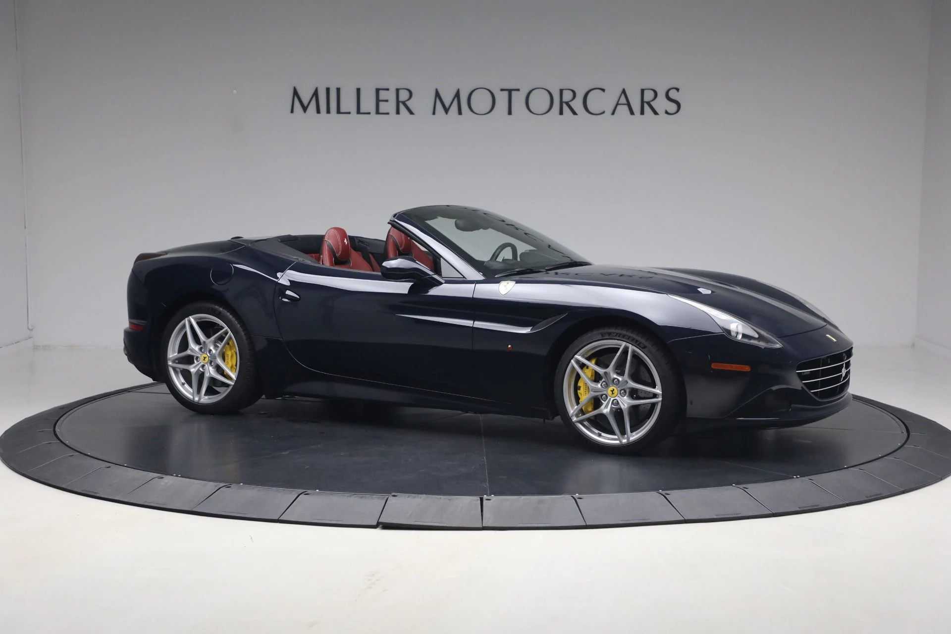 mph009_3685730103_Used_2016_Ferrari_California_T_1779312555_a92c496f7e