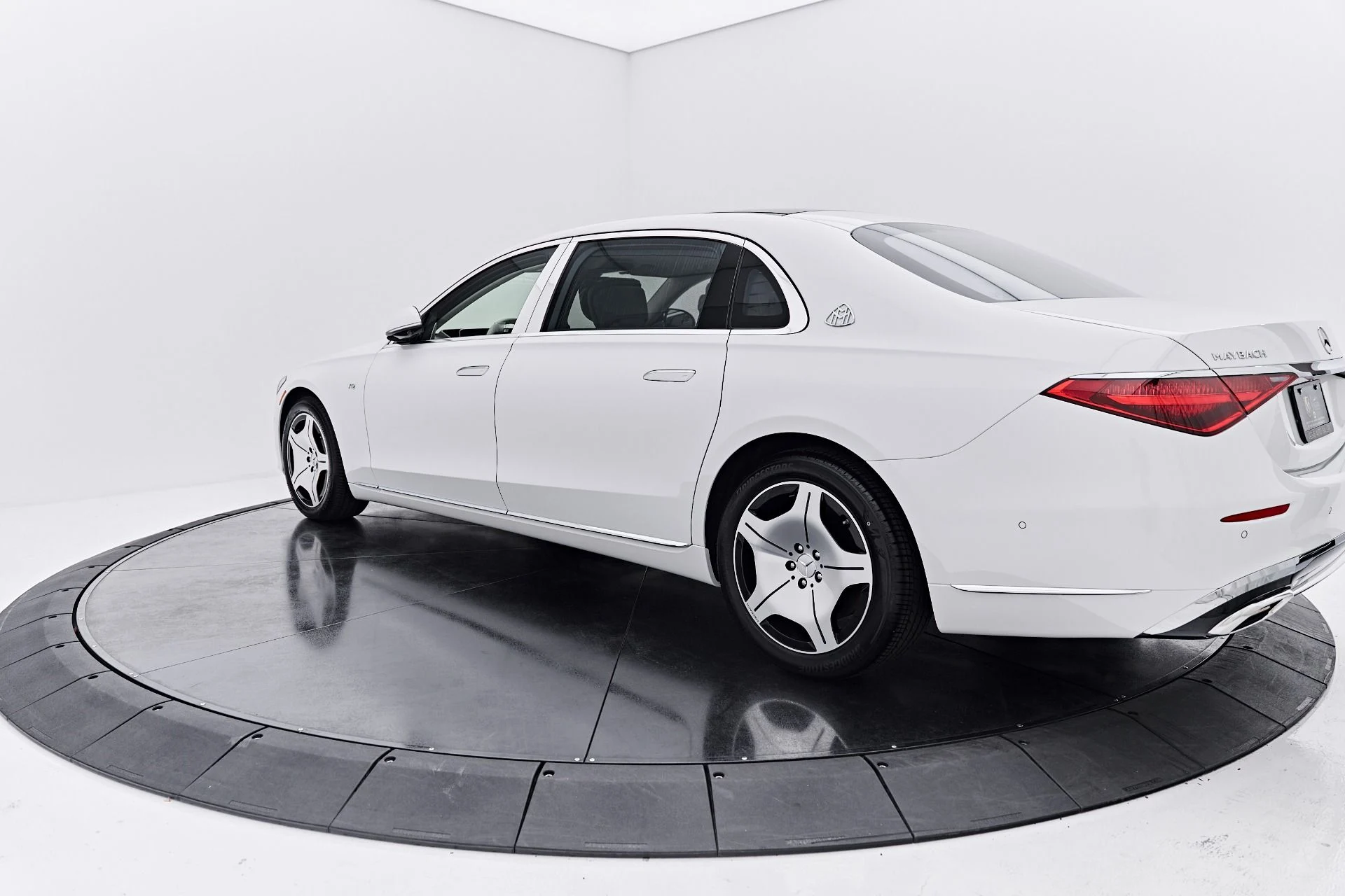 mph009_368664834_Used_2026_Mercedes_Benz_S_Class_Maybach_S_680_1790206777_2df1c21a55