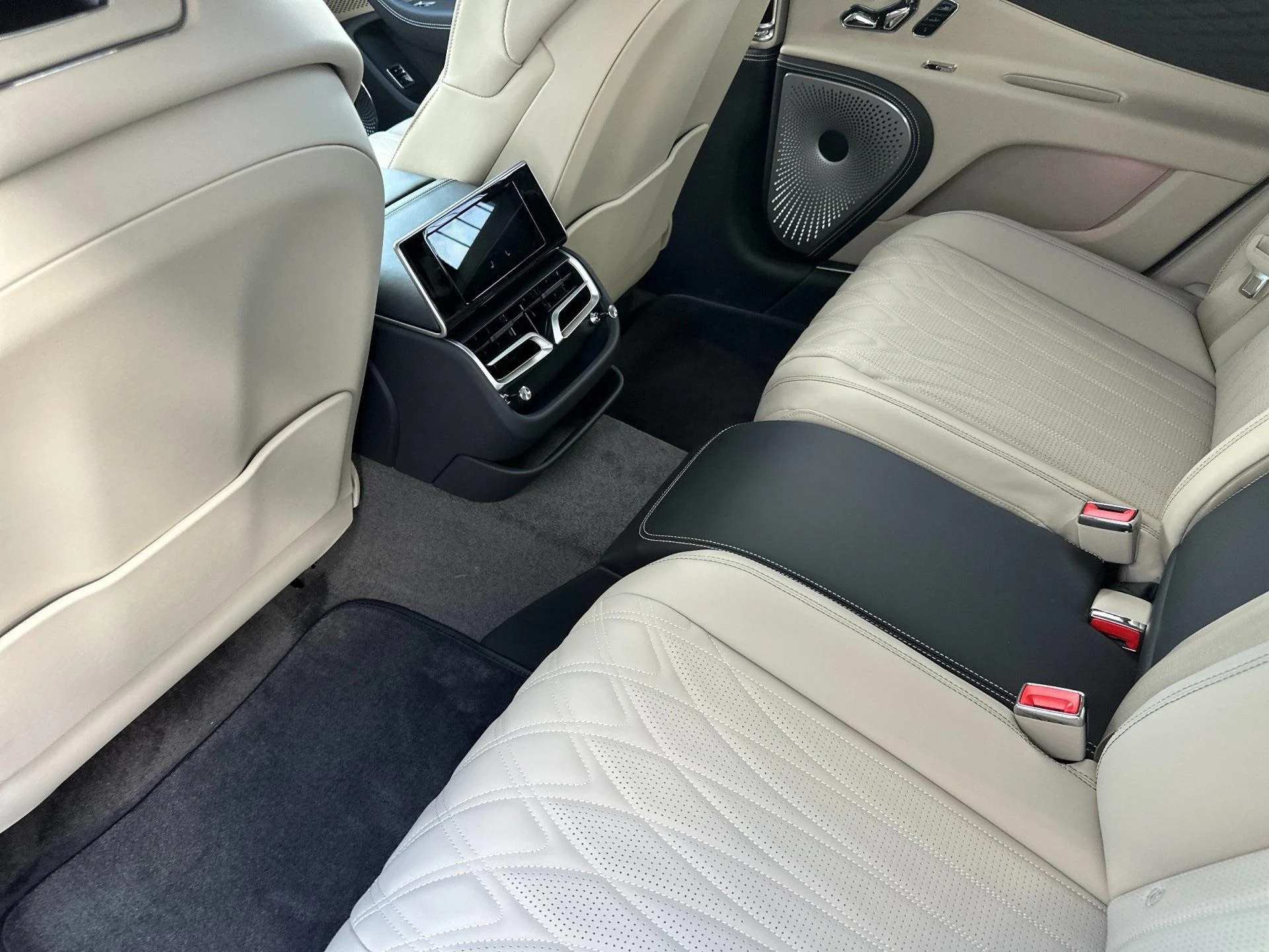 mph009_3689708002_New_2026_Bentley_Flying_Spur_1760604612_a2656aa891