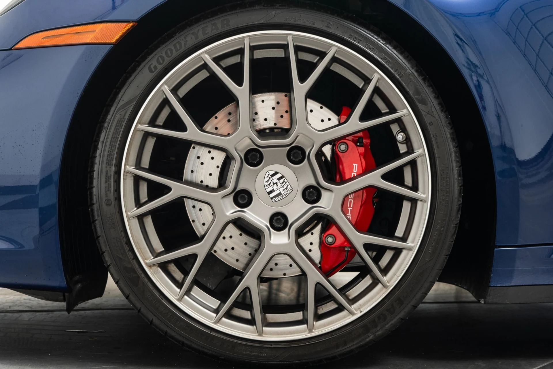 mph009_3691103345_Used_2020_Porsche_911_Carrera_S_1756500455_abbee60eb2