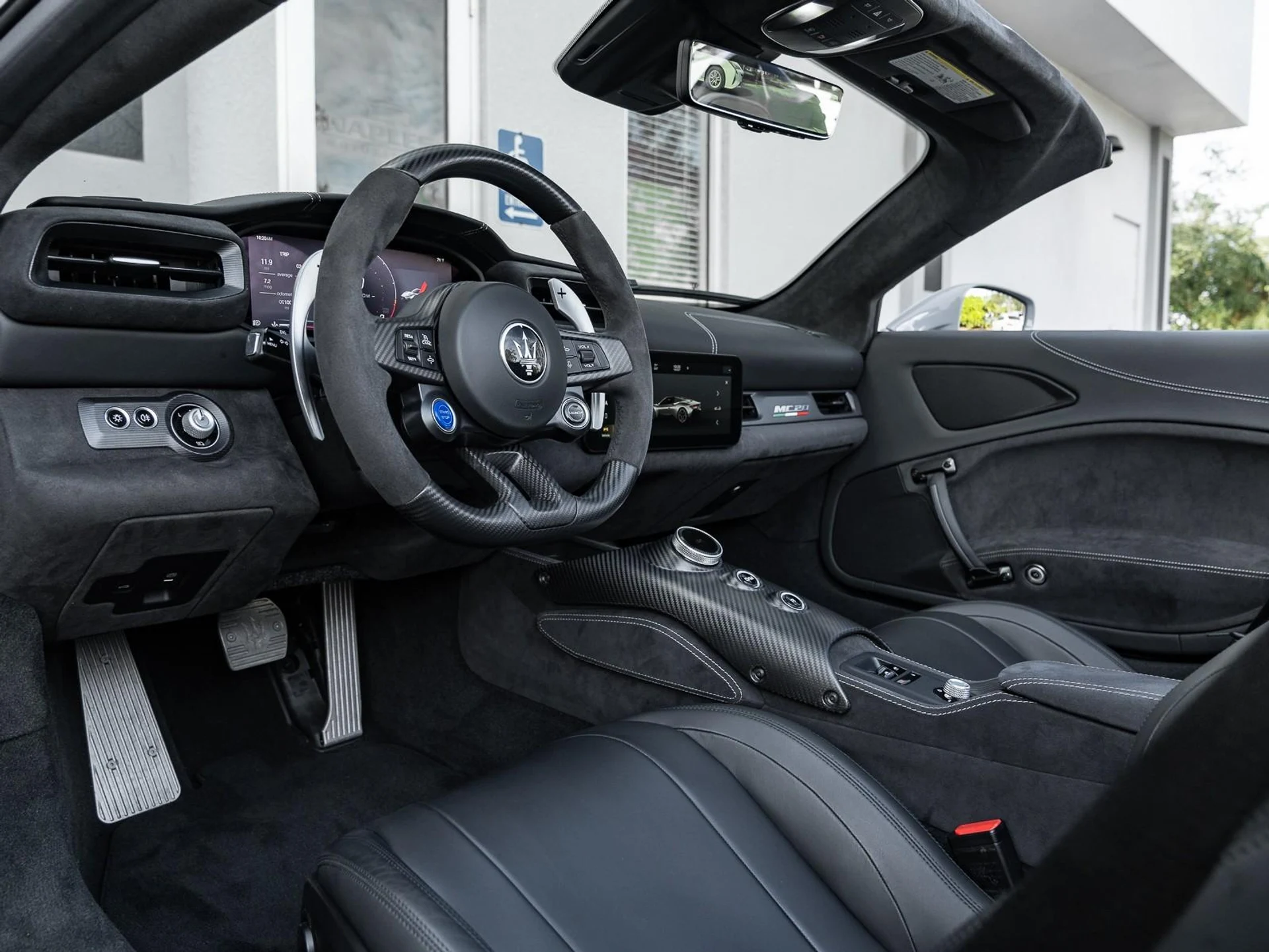 mph009_3705184456_Used_2023_Maserati_MC_20_Cielo_1753203969_2366b54fcb