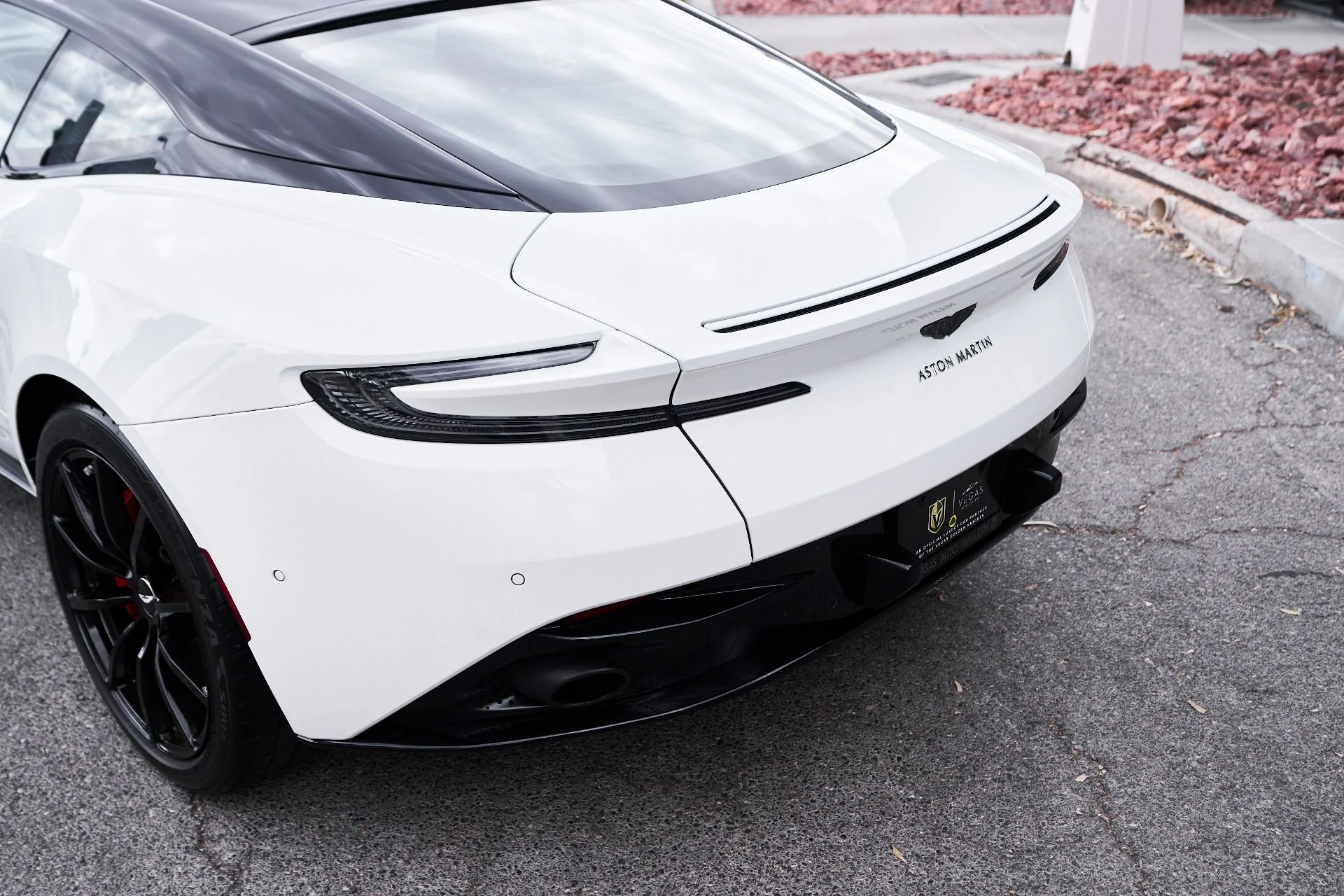 mph009_3707908621_Used_2020_Aston_Martin_DB_11_AMR_1756239329_493e270c3b