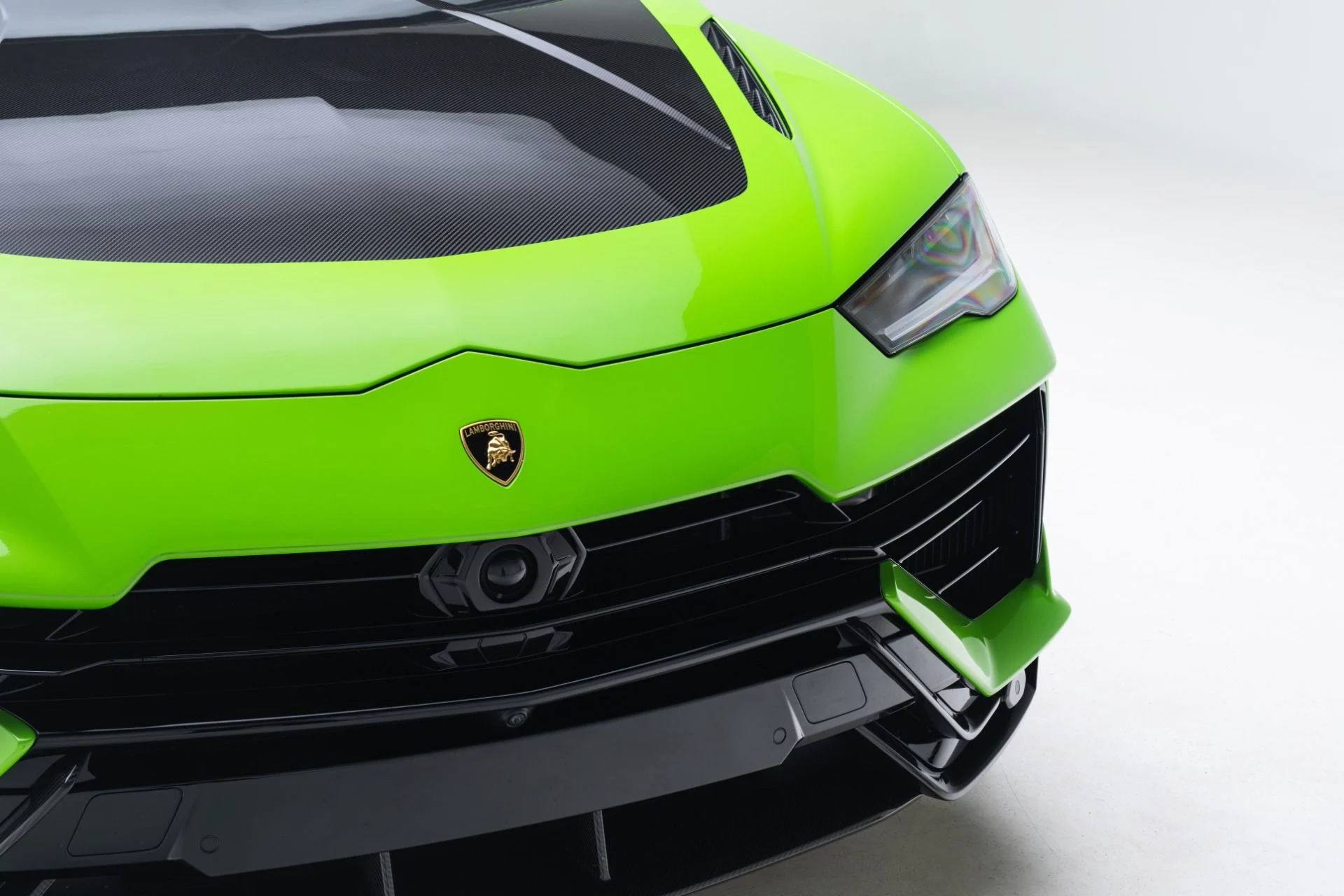 mph009_371586157_Used_2023_Lamborghini_Urus_Performante_1779121057_e5a52a335a