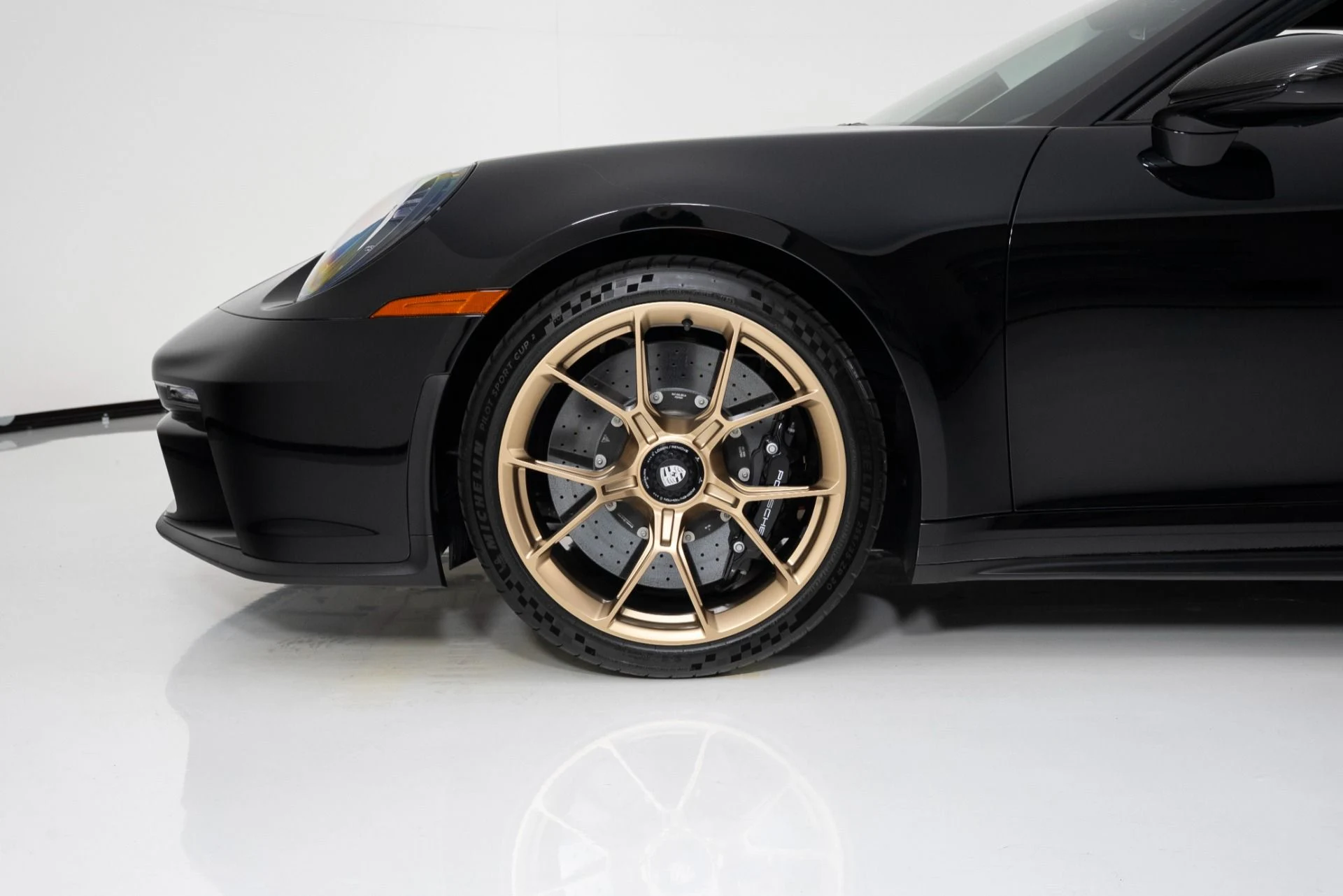 mph009_3735071922_Used_2024_Porsche_911_GT_3_Touring_1750205305_df360d723c