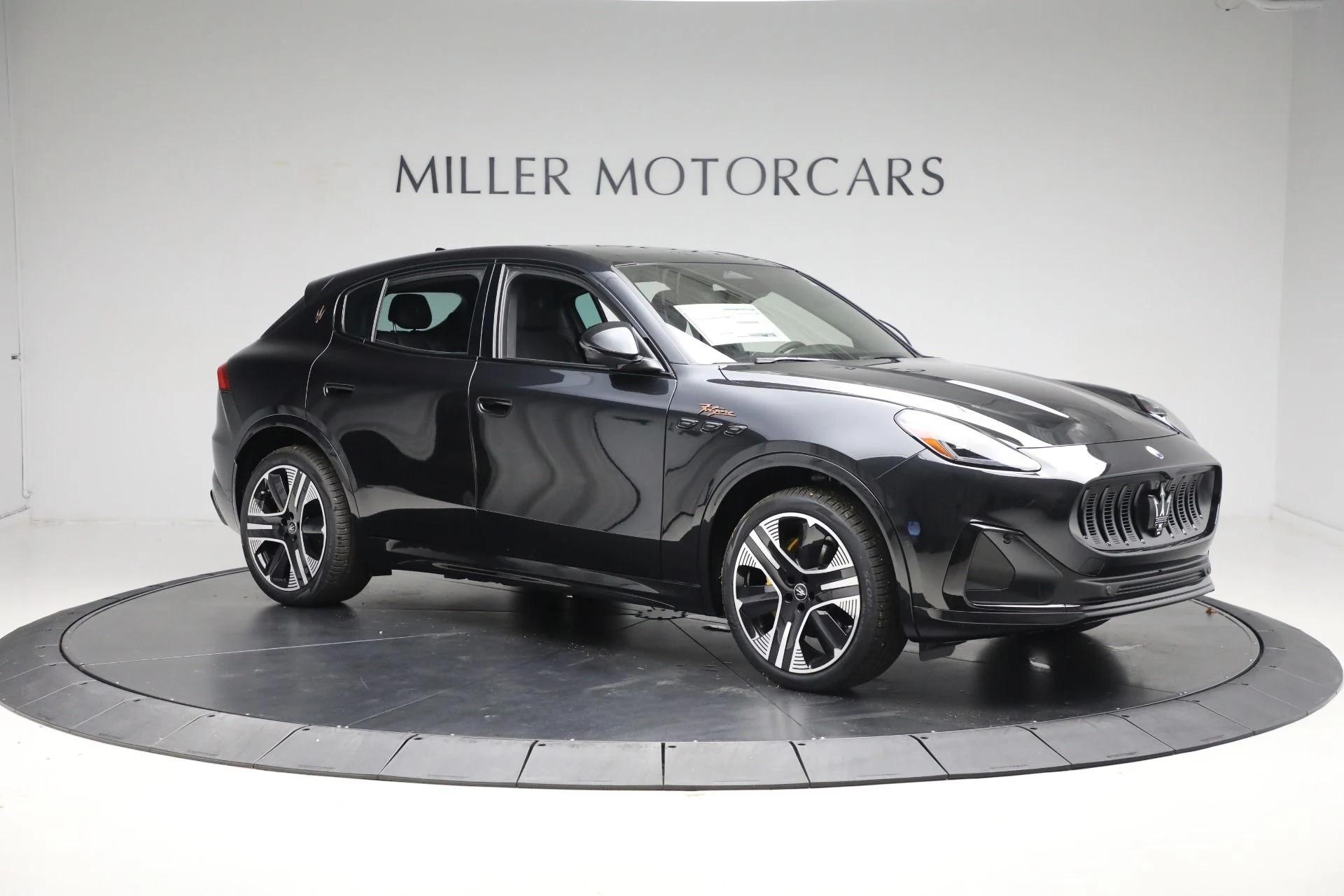 mph009_3749817590_New_2025_Maserati_Grecale_Folgore_4dc94398b5