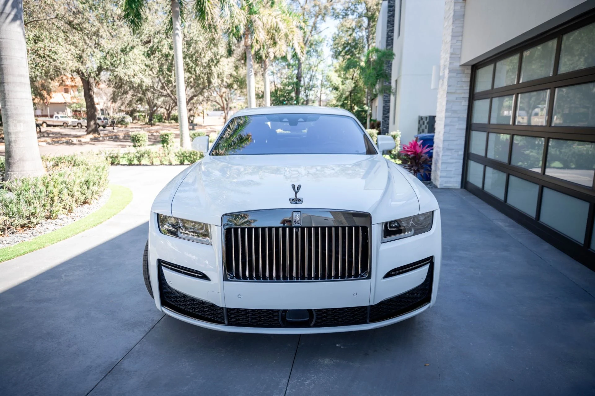 mph009_3752569631_Used_2022_Rolls_Royce_Black_Badge_Ghost_1772144712_975f33f36b