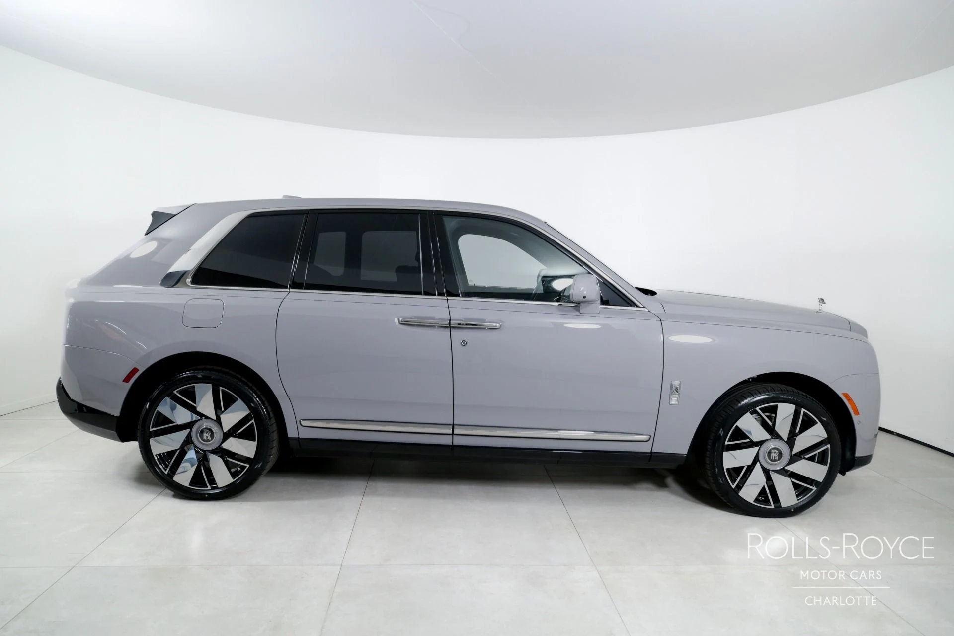 mph009_3754490929_Used_2025_Rolls_Royce_Cullinan_1734039433_24ba834a57