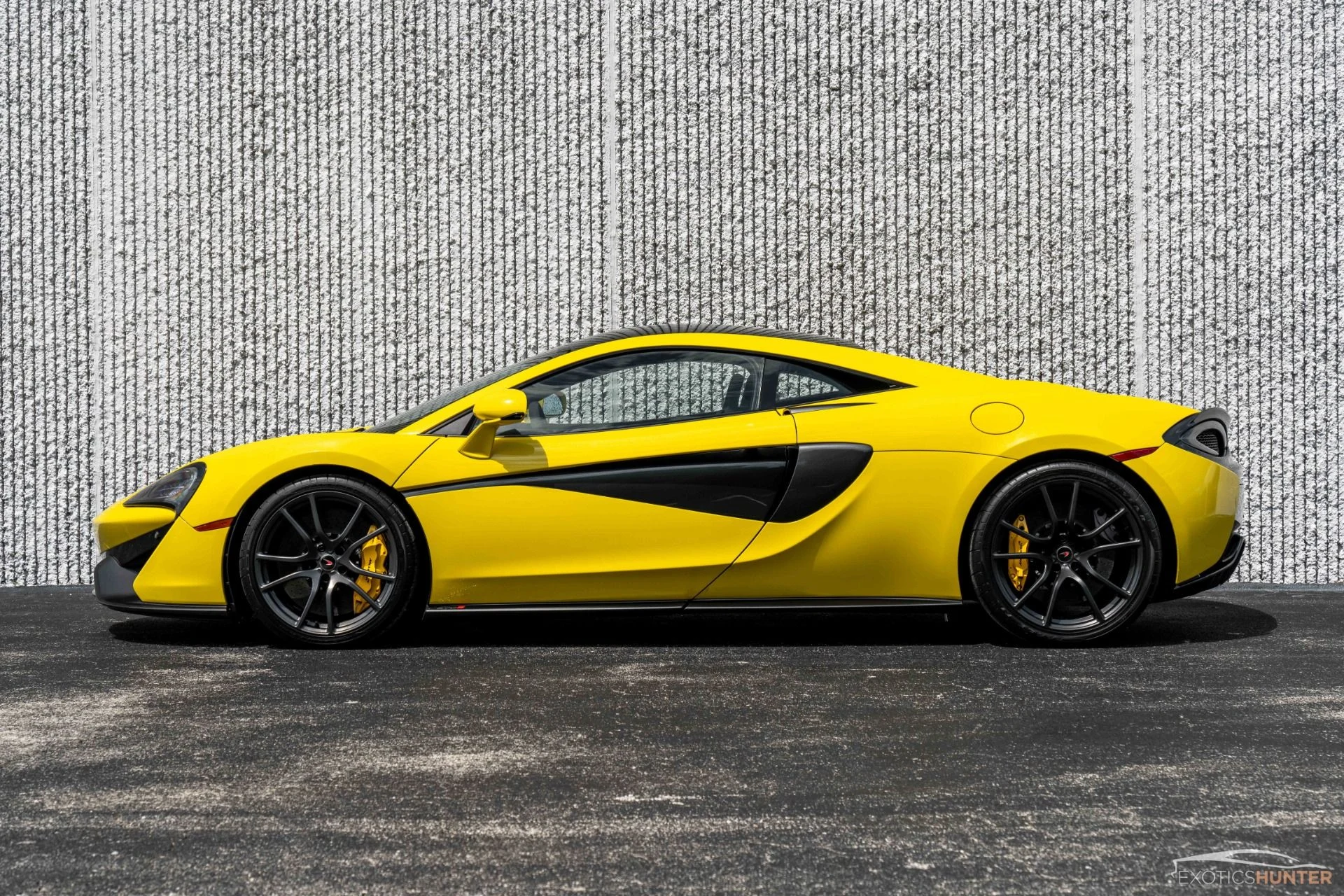 mph009_3755922427_Used_2018_Mc_Laren_570_S_w_a_HIGH_230_K_MSRP_Track_Pack_1768182360_67e8bc0c16