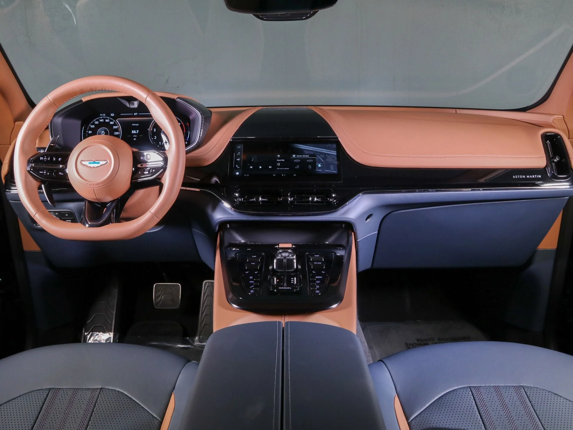 mph009_3755979629_New_2025_Aston_Martin_DBX_707_1758482676_44d8323ad3