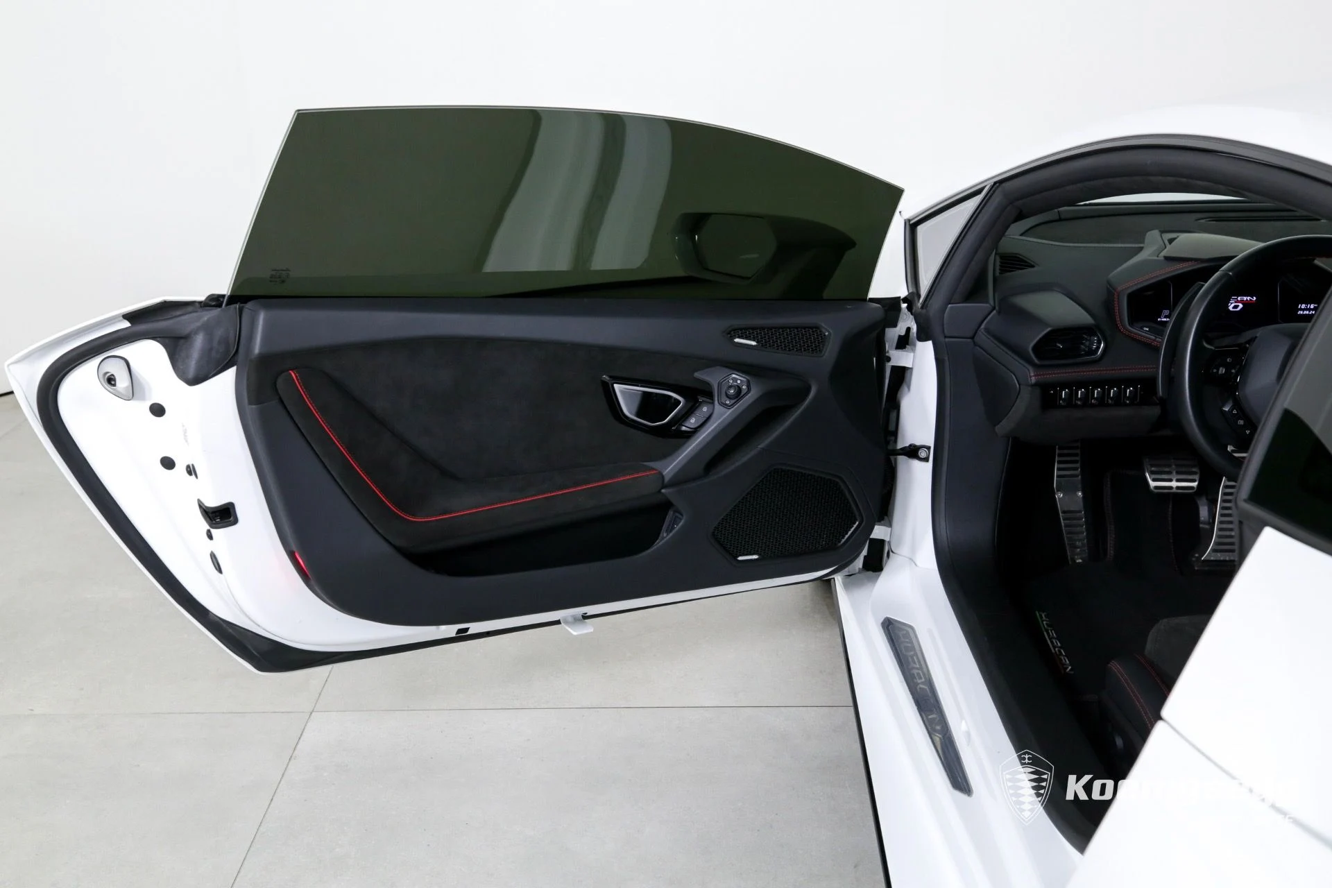 mph009_3760550322_Used_2022_LAMBORGHINI_HURACAN_EVO_1720041211_0631327a48