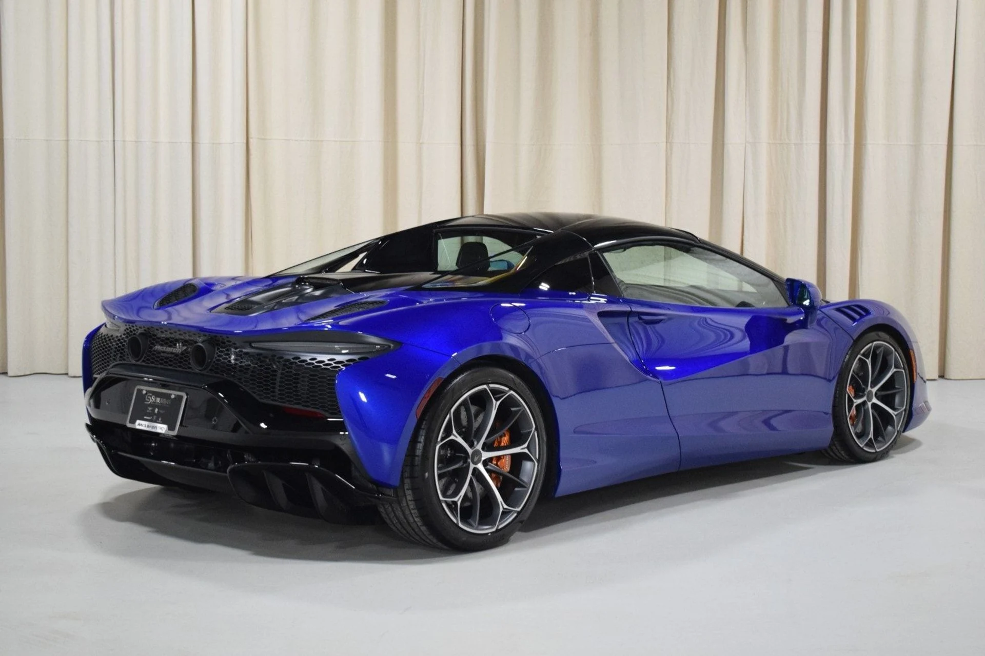 mph009_3761816983_af8417a2ce7fe7489e4846c100cef215x_8f7a485963