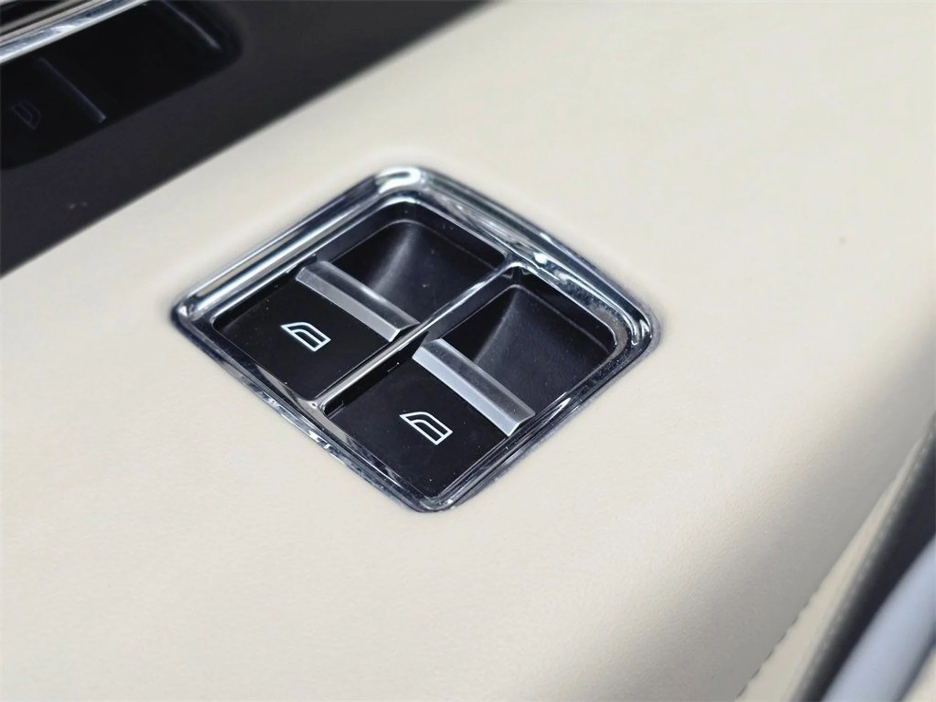 mph009_3769263891_0415dd22db4b5f19fac442f52e6227c7_61954e8ccd