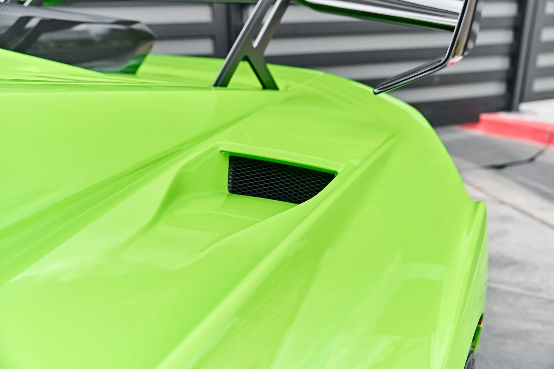 mph009_3771796528_Used_2024_Lamborghini_Huracan_STO_Base_1791998191_11a9e1b24c