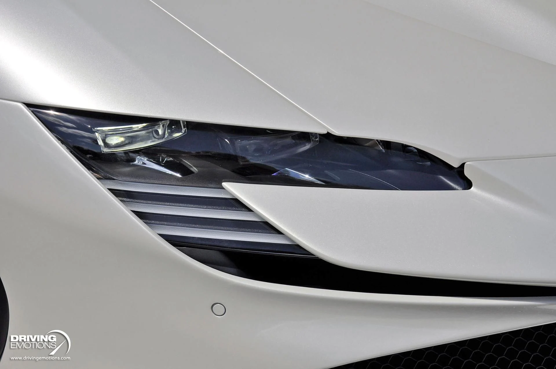 mph009_3777296834_859_p10_l_9ab27f223f