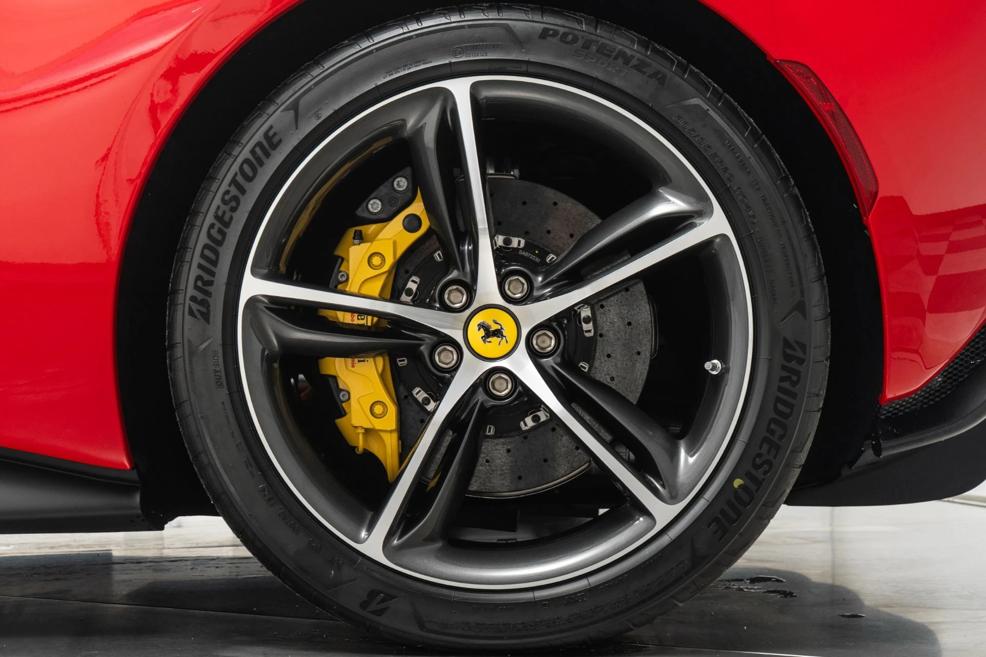 mph009_3784678900_Used_2025_Ferrari_296_GTS_1752590210_89b772fe52