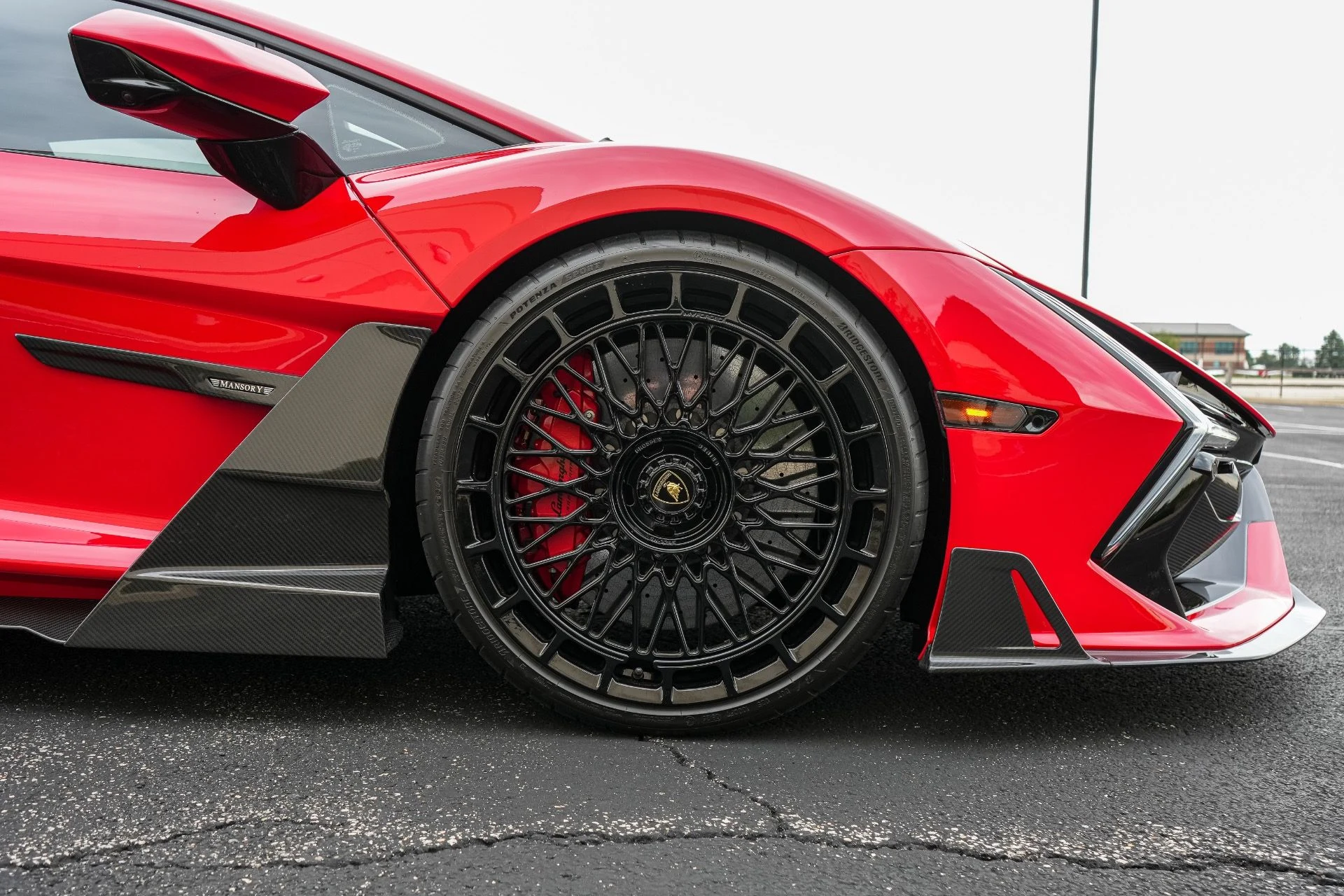 mph009_3786777873_Used_2025_Lamborghini_Revuelto_1790108001_af66b17340