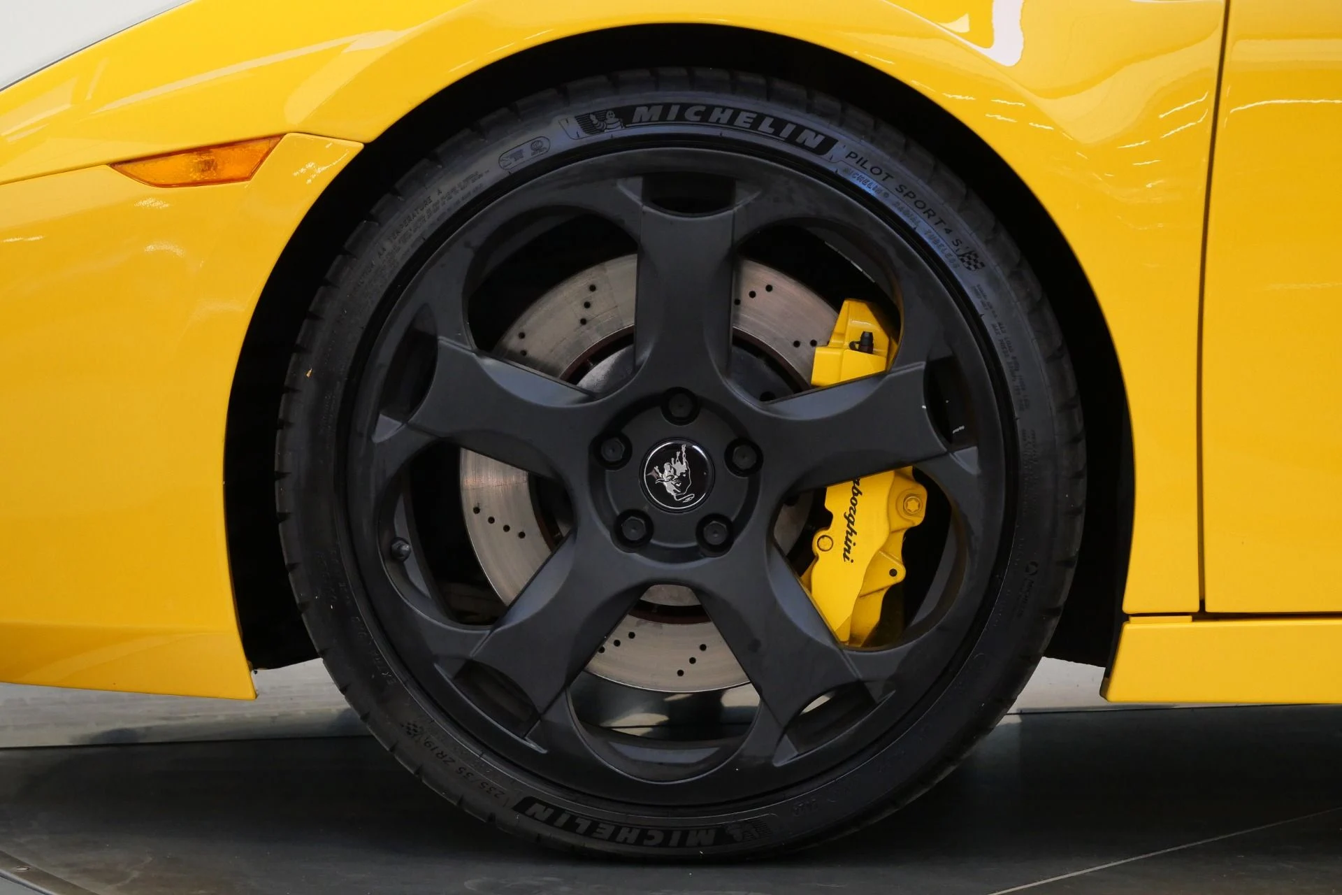 mph009_3795597384_Used_2004_Lamborghini_Gallardo_Low_Miles_First_Production_Year_1773936325_2138b76e95