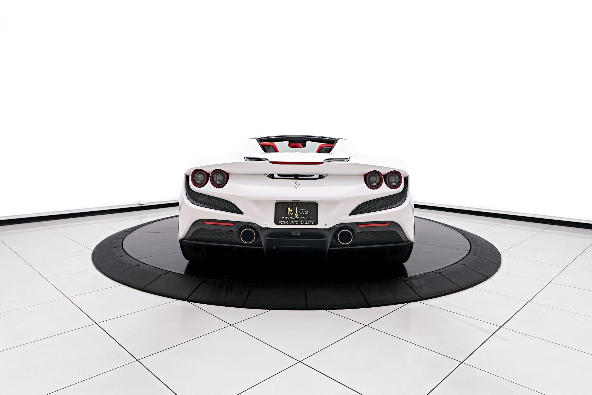 mph009_3799165000_Used_2023_Ferrari_F8_Spider_Base_1753926765_8c3a30e6f7
