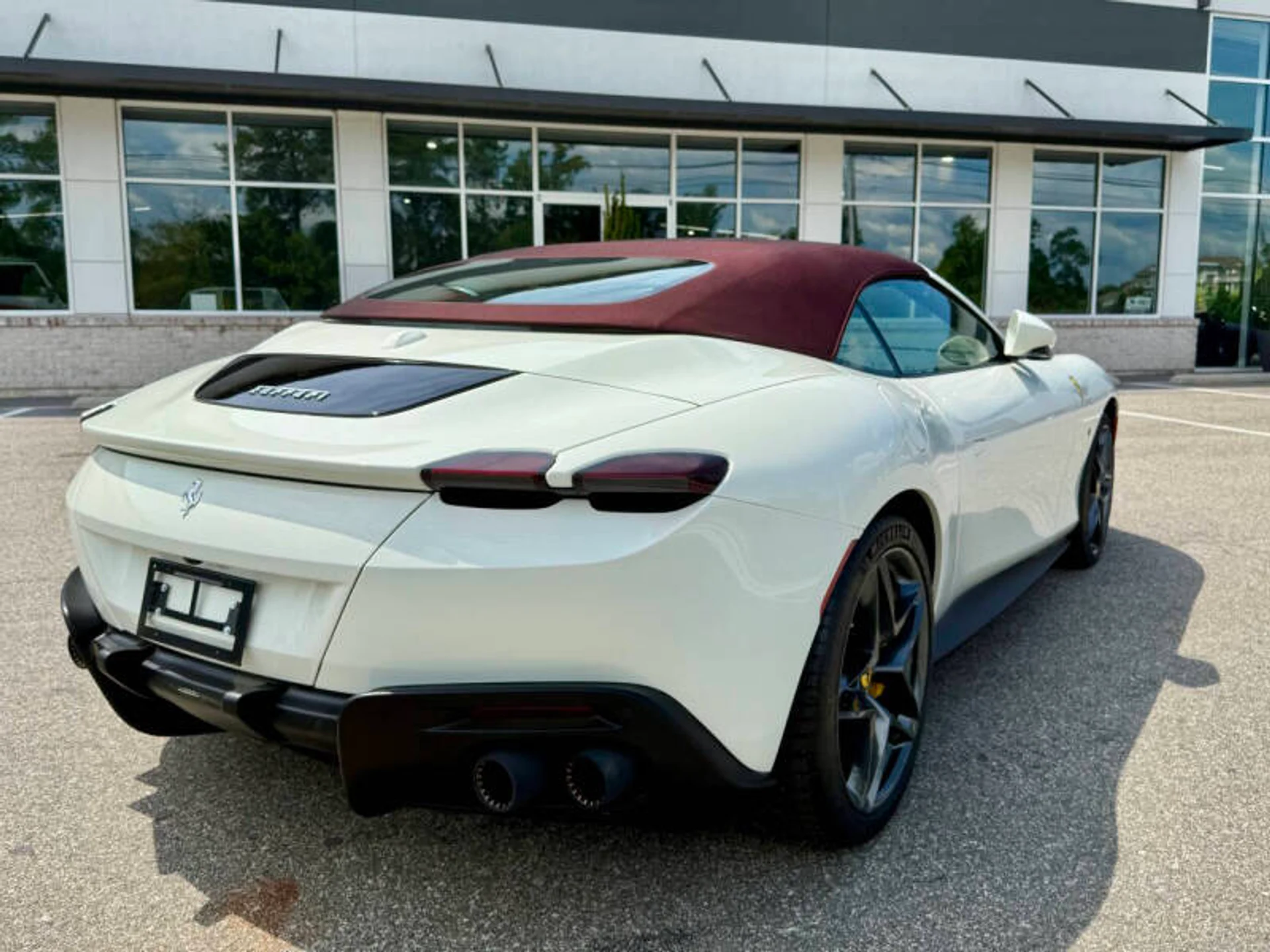 mph009_3811606063_2025_ferrari_roma_spider_base_2dr_convertible_9b5c41ae38