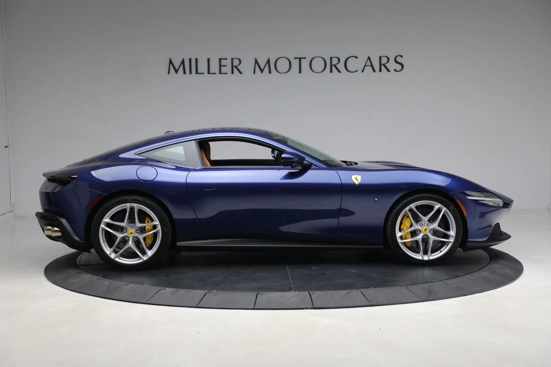 mph009_3819206561_Used_2022_Ferrari_Roma_1768064667_5177ebf97c