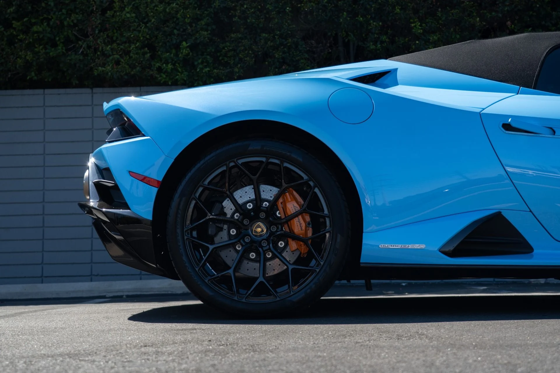 mph009_3836782352_Used_2024_Lamborghini_Huracan_EVO_Spyder_1757527007_c46b3271d6