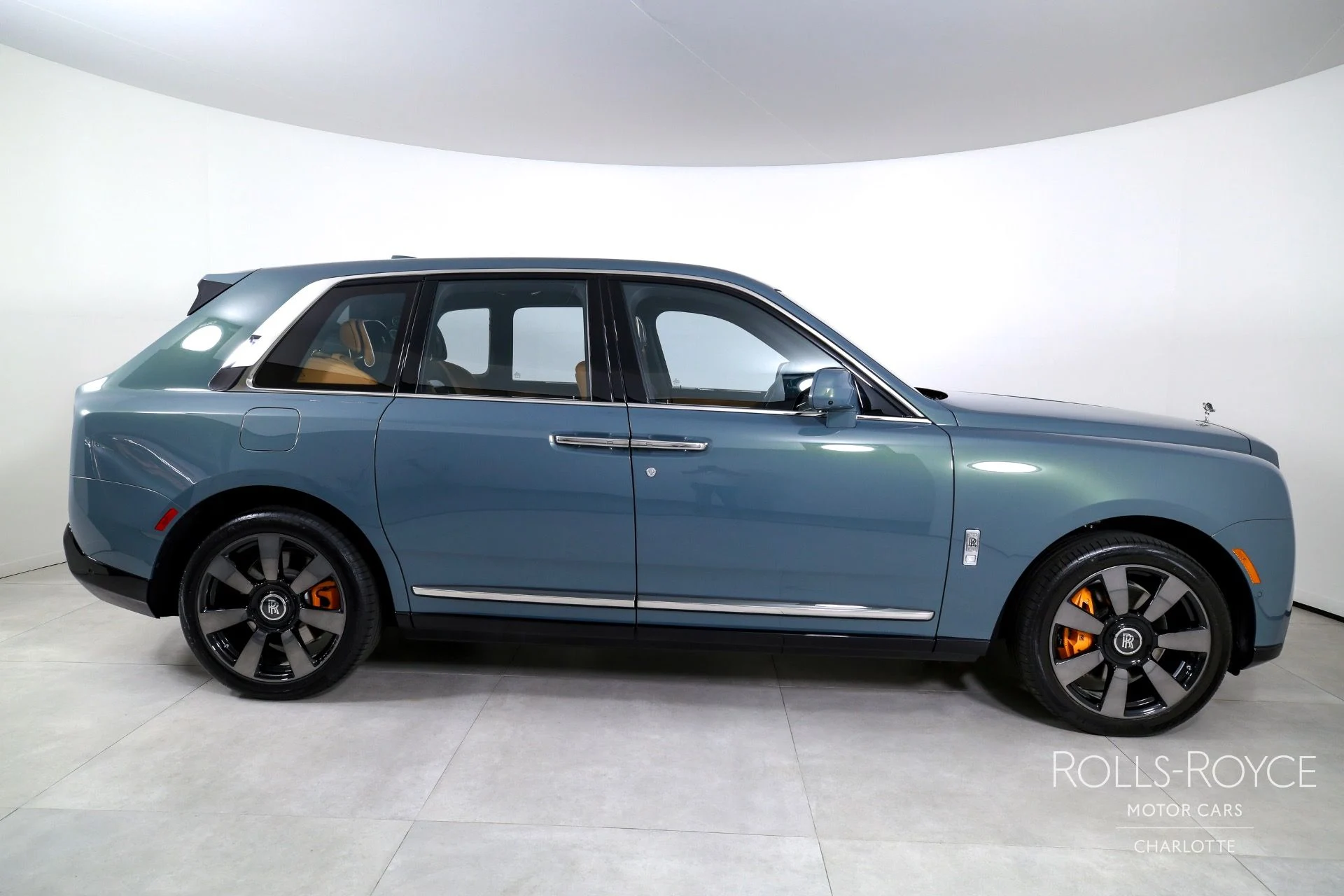 mph009_3838798453_Used_2025_Rolls_Royce_Cullinan_1759510735_c806e0707c