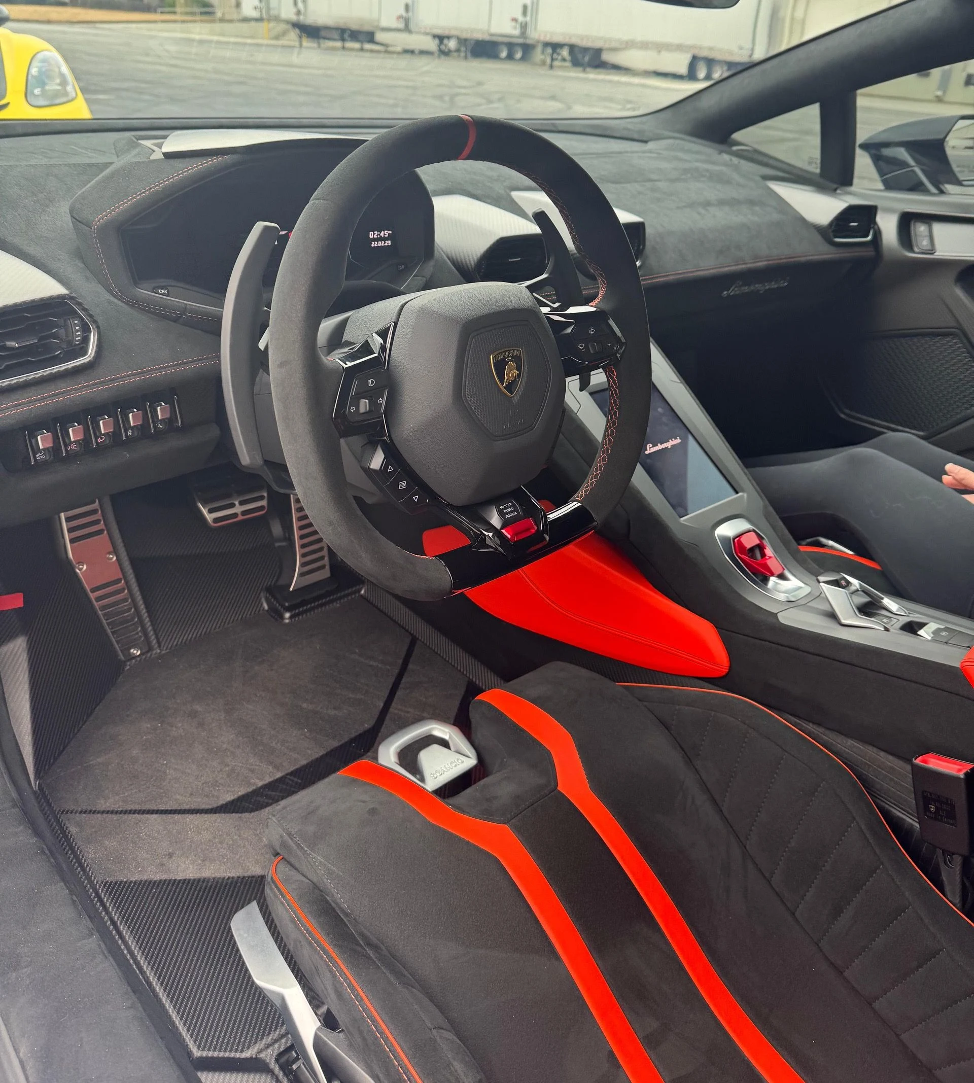 mph009_3858003197_Used_2022_Lamborghini_Huracan_STO_1767636433_0b6d80806d