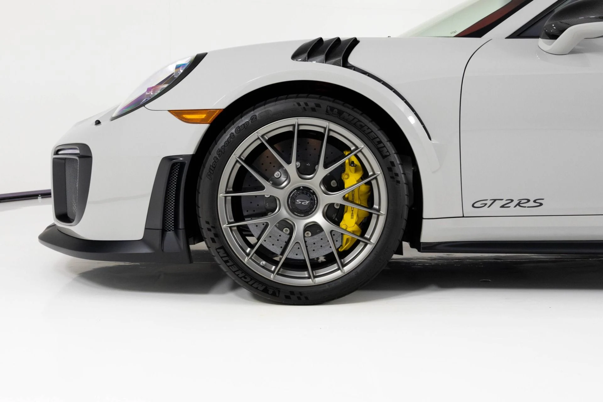 mph009_3868495291_Used_2018_Porsche_911_GT_2_RS_1762984463_cd7289a815