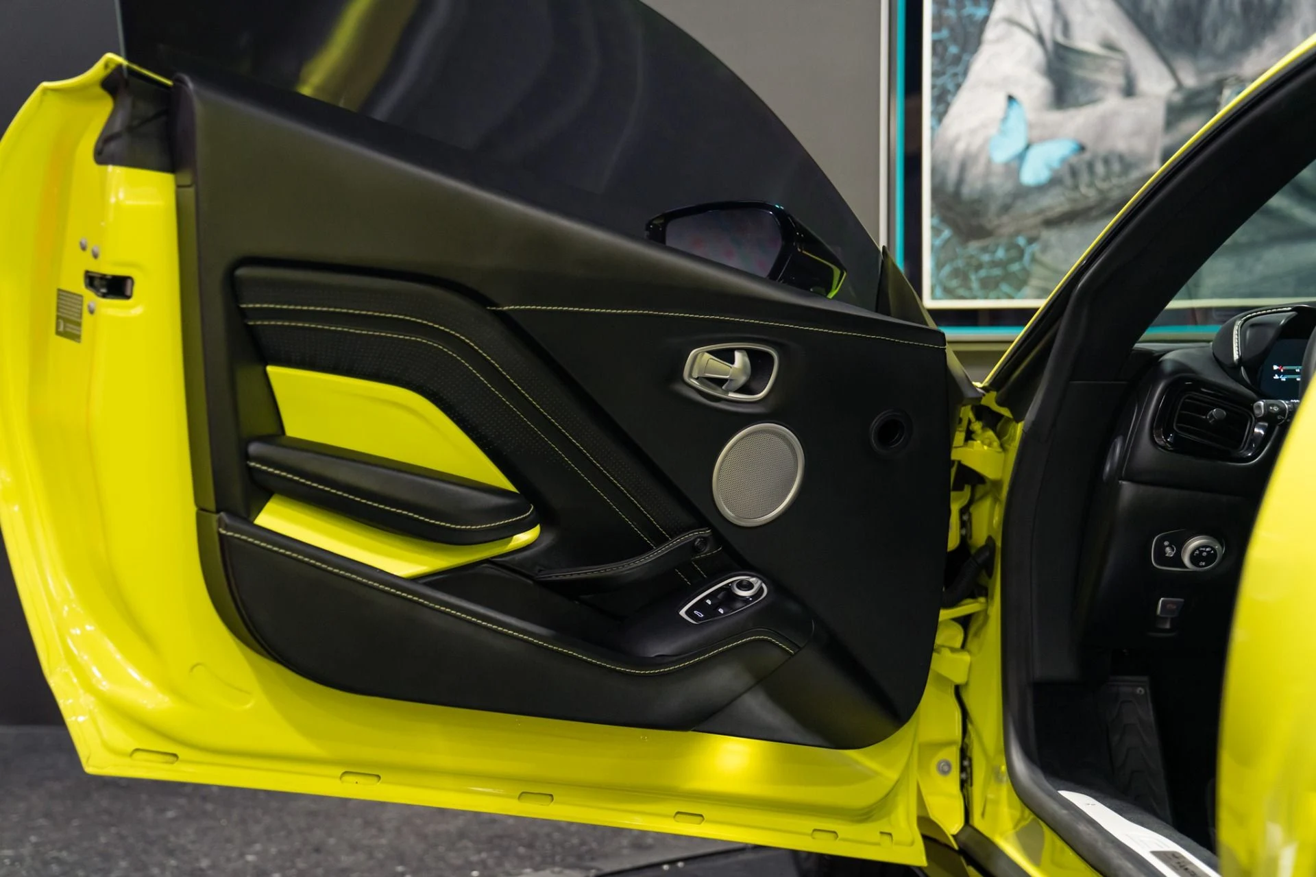 mph009_3877568935_Used_2019_Aston_Martin_Vantage_Paint_Matched_Interior_Trim_1785943447_8ce81b49fd