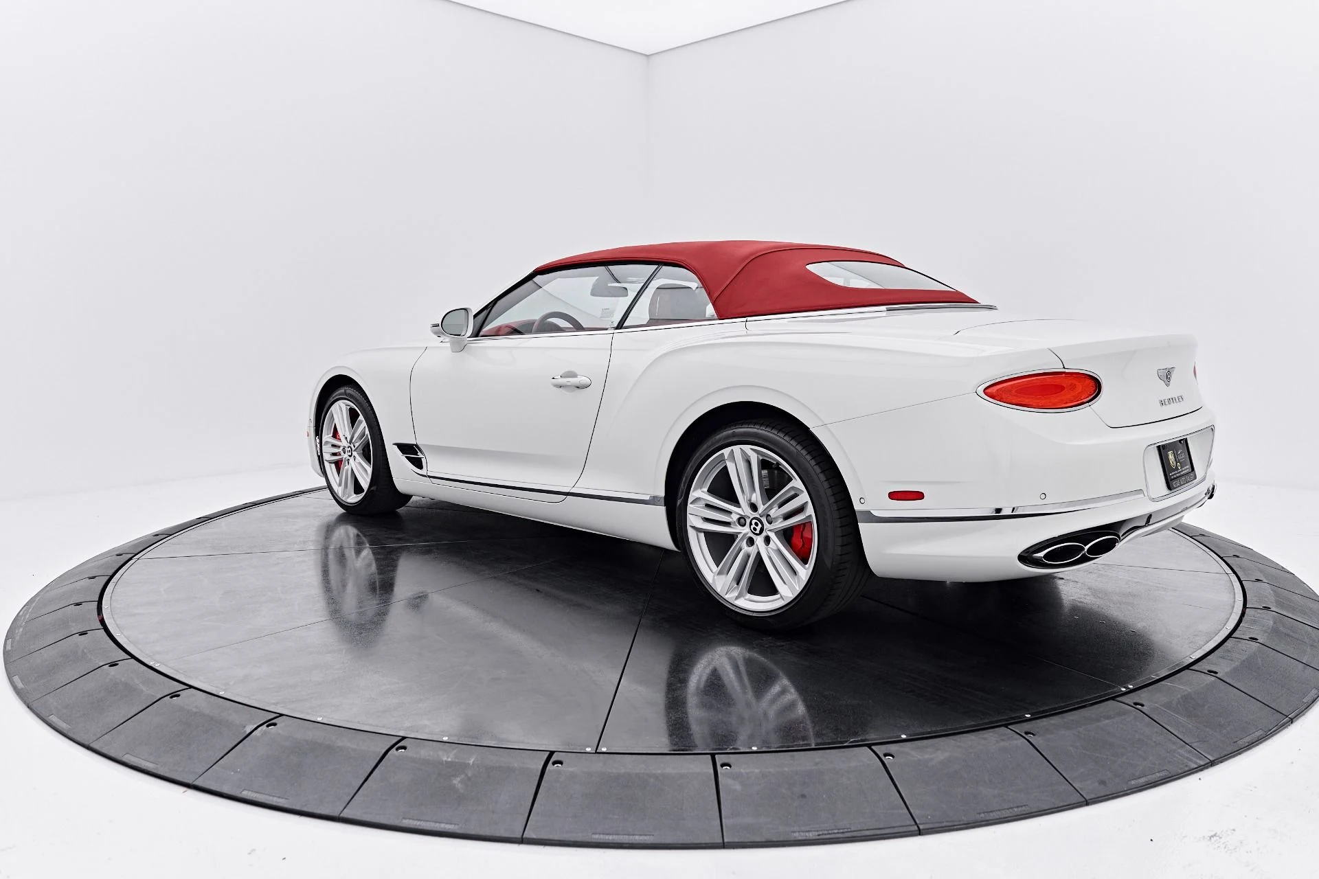 mph009_3880354872_Used_2023_Bentley_Continental_GT_V8_1789625188_912761f37b