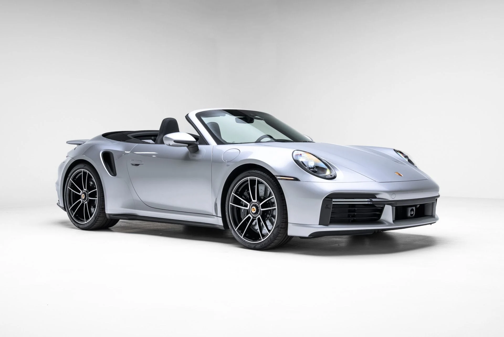 mph009_3881691084_Used_2025_Porsche_911_Turbo_S_1772494220_72a9f28640