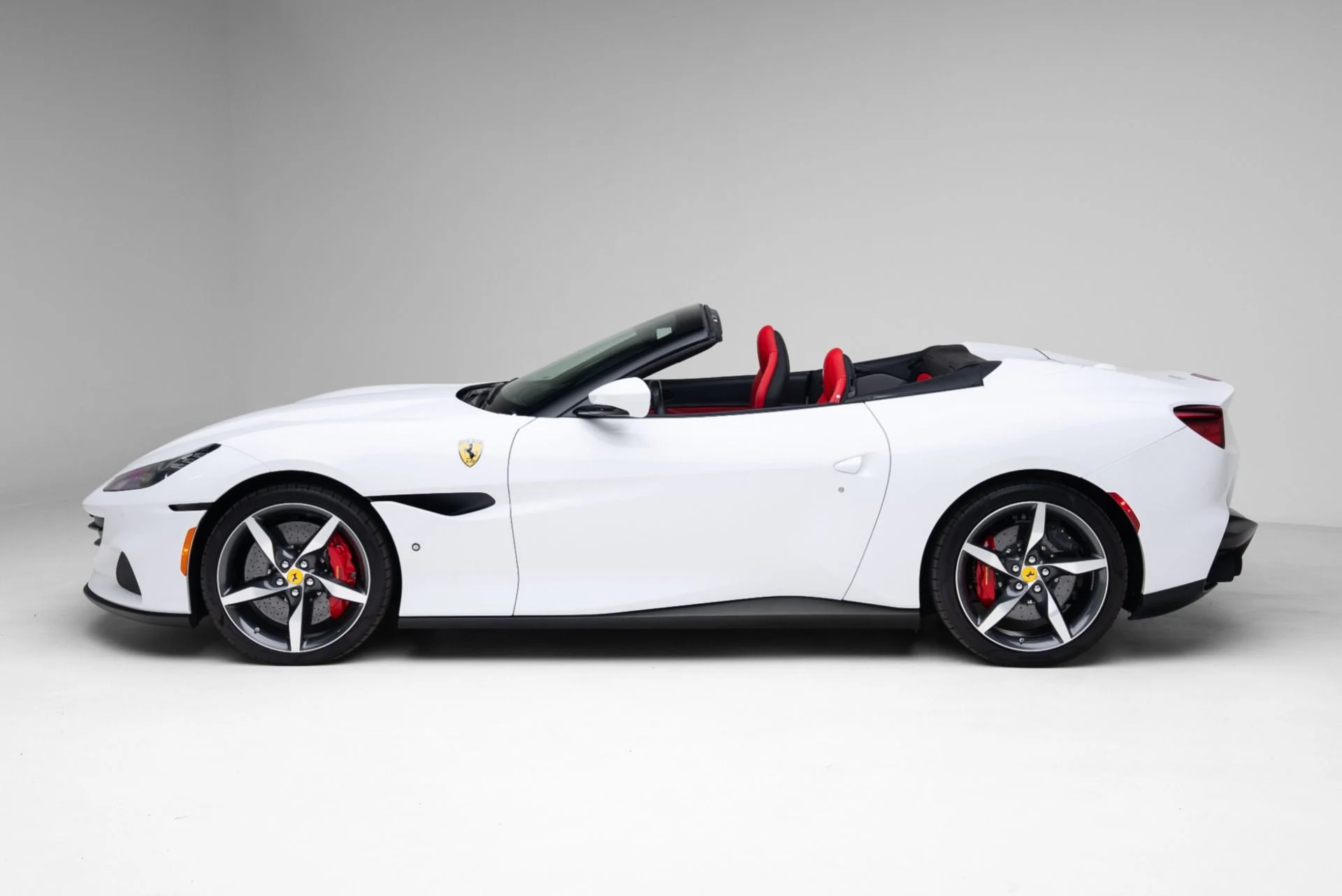 mph009_3882064925_Used_2022_Ferrari_Portofino_M_1771016640_2c23e3e1e3