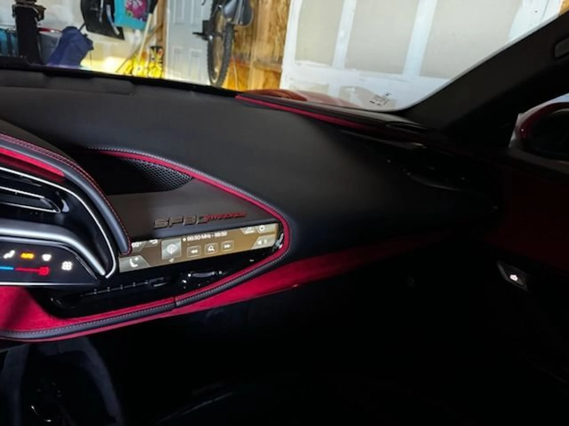 mph009_3885728623_Used_2022_Ferrari_SF_90_Stradale_1762557031_bef50e5d5a