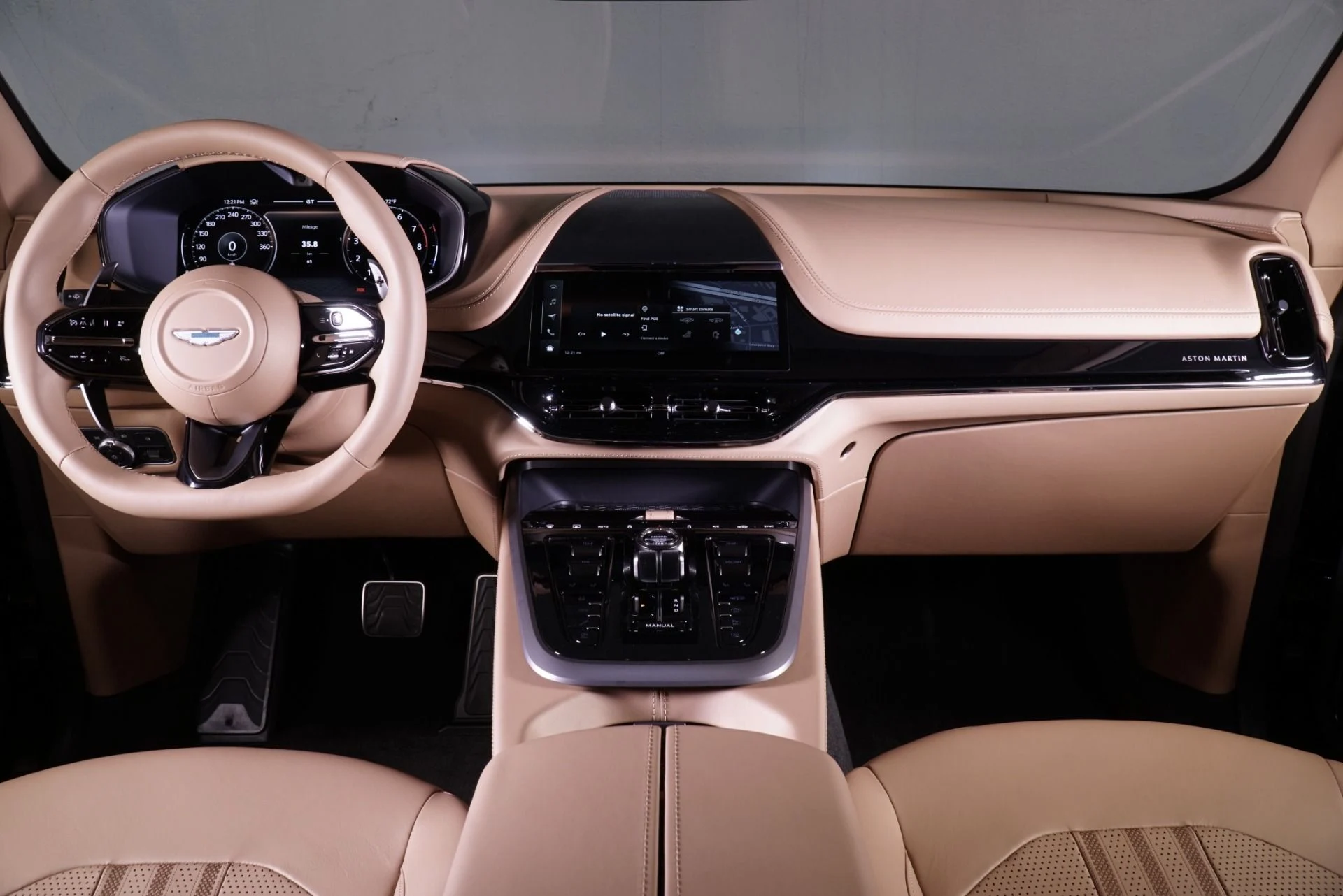 mph009_3887773267_New_2026_Aston_Martin_DBX_707_1762322943_54efa1b117