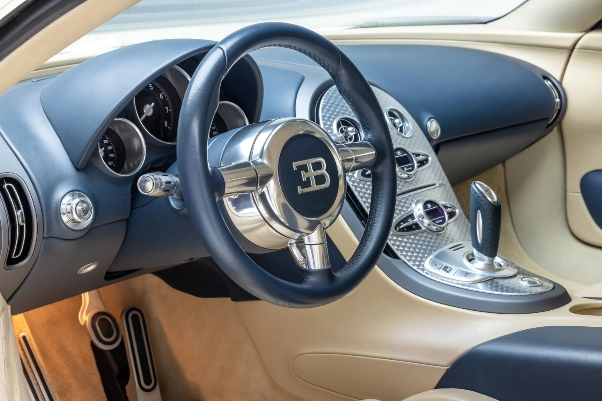 mph009_3889355642_13249_p10_l_26d00f8527