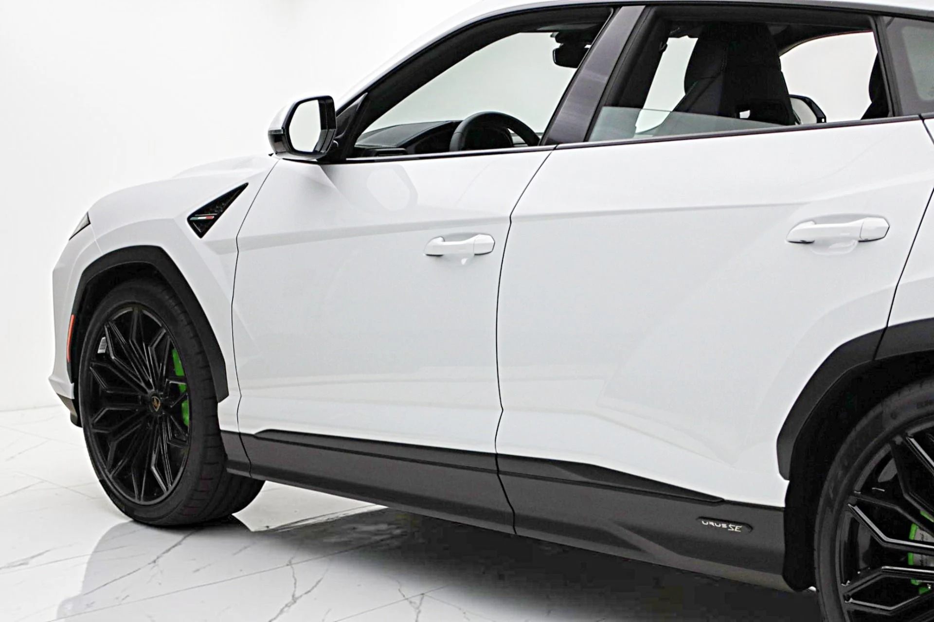 mph009_3914530633_New_2026_Lamborghini_Urus_SE_8e3d056726