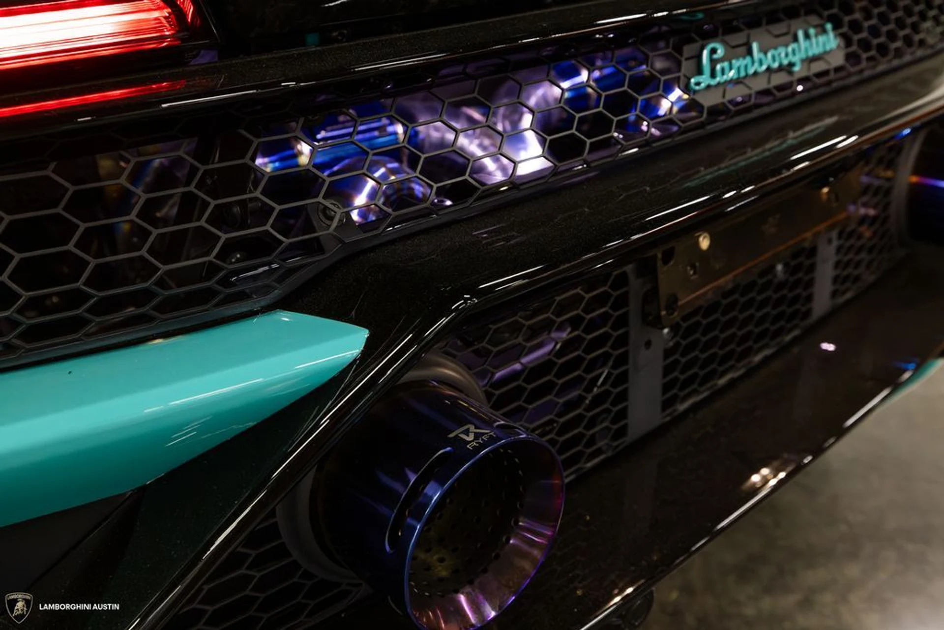 mph009_3930055582_de054d6f3a2d6159fe9f52cfde4fc8fdx_69c2f0f349