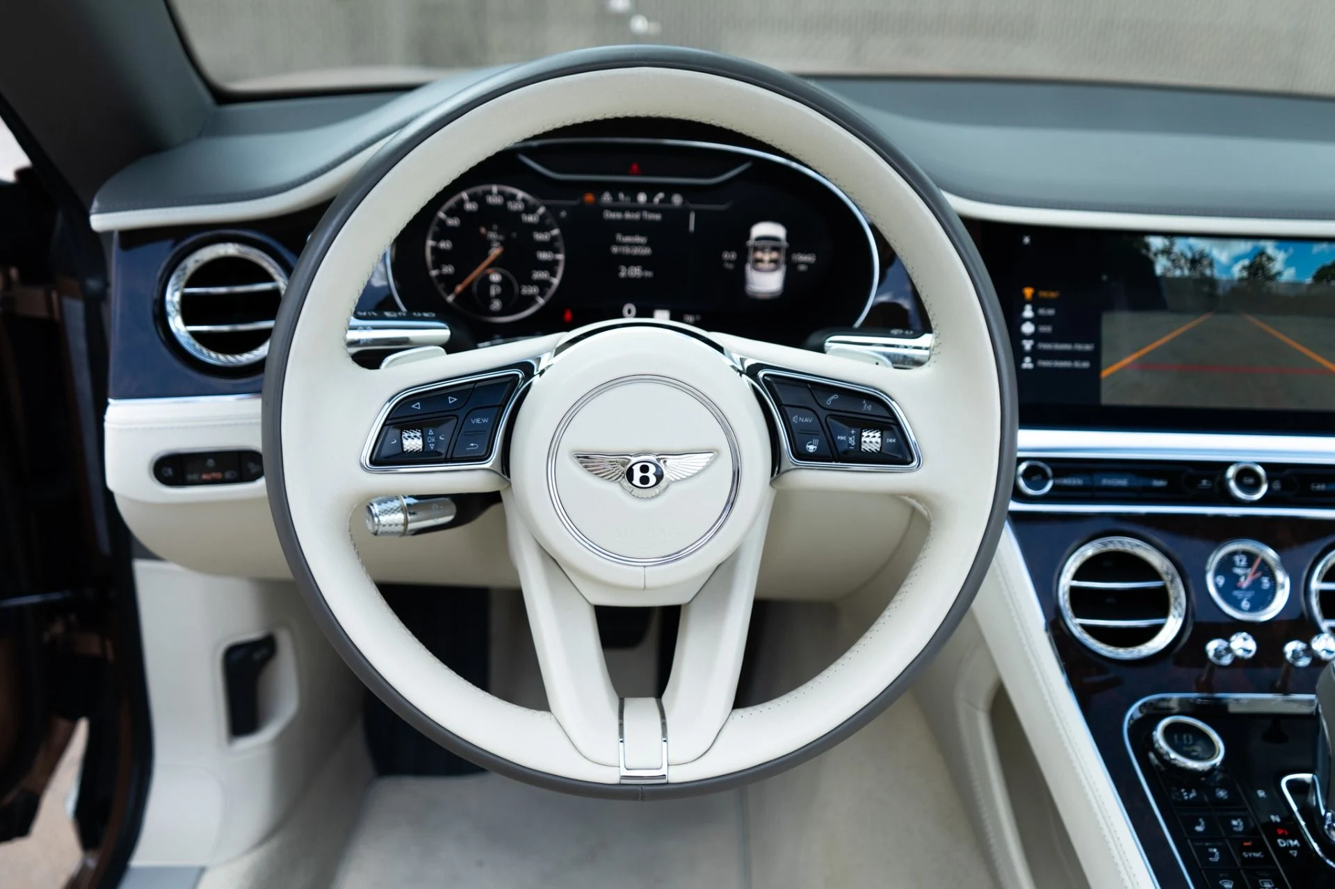mph009_3936272638_Used_2022_Bentley_Continental_GTC_V8_1789509721_a111aea9a4
