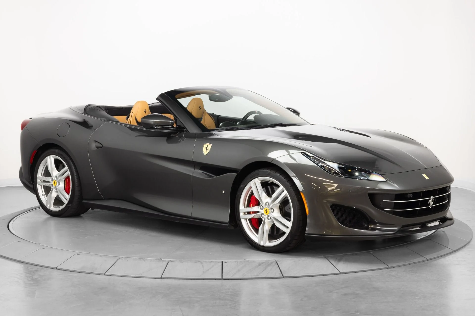 mph009_3940069528_Used_2019_Ferrari_Portofino_1784318320_0c0e744f7e