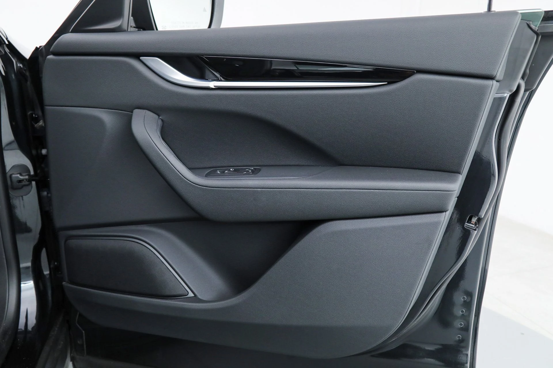 mph009_3944404699_dcf7005ca6754da68bd350586889cba4_48b39c5635