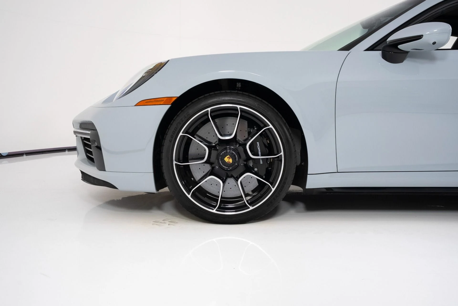 mph009_3952723979_Used_2024_Porsche_911_Turbo_S_1754514787_4e32062c40