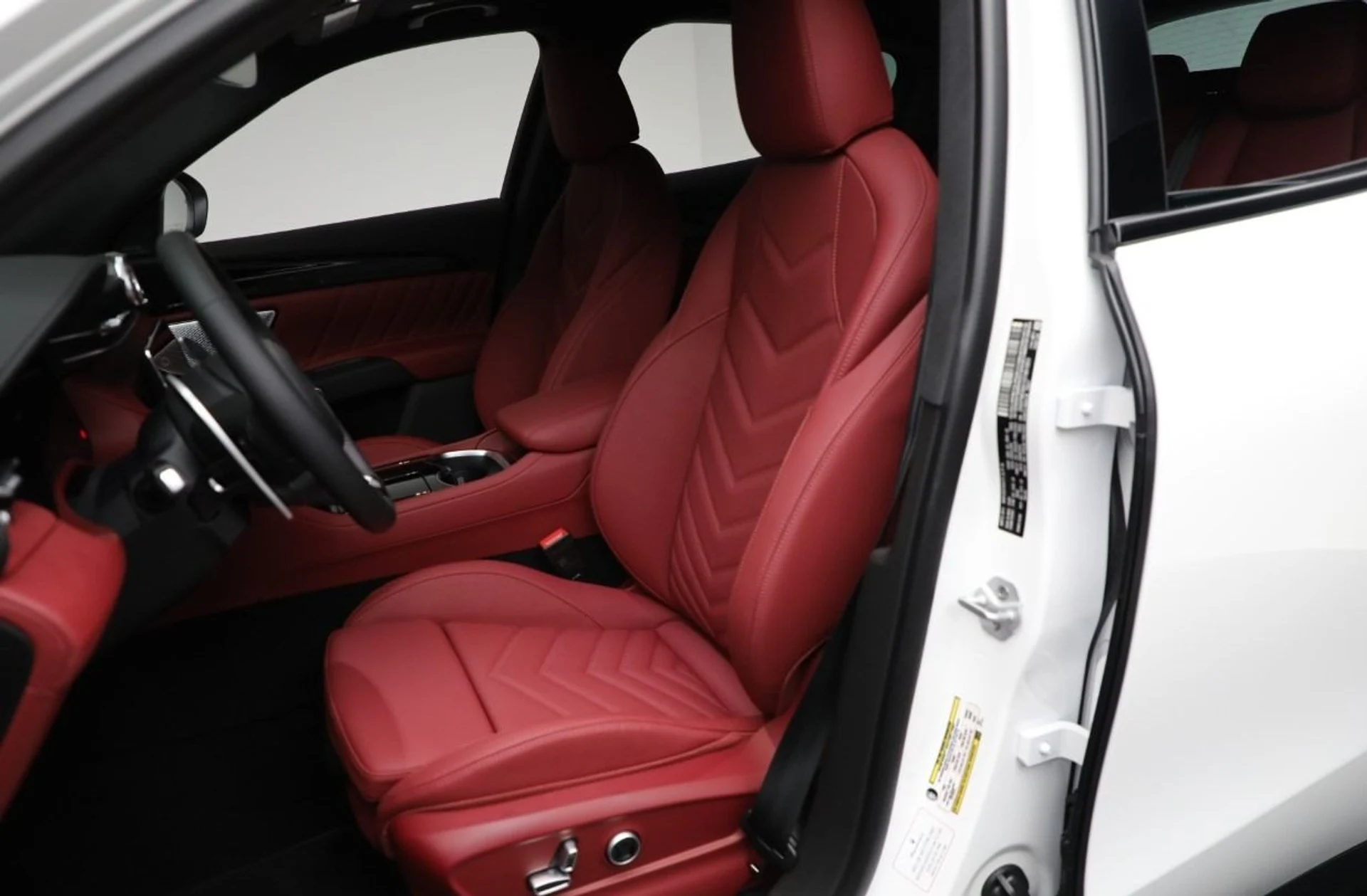 mph009_3954660237_New_2025_Maserati_Grecale_Modena_0ae31eb20b