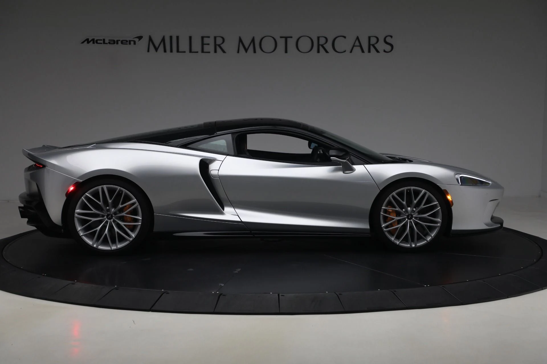 mph009_3957021501_Used_2023_Mc_Laren_GT_Luxe_2cb7f68752