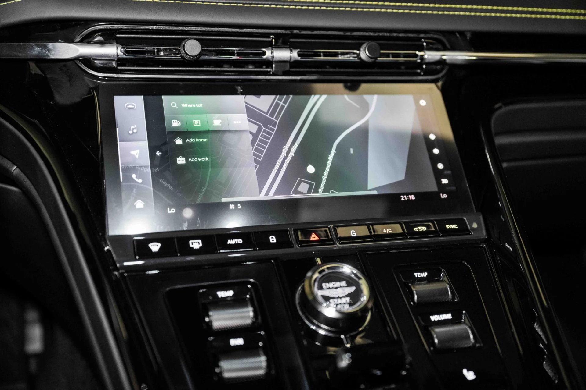 mph009_3962914544_Used_2025_Aston_Martin_DB_12_Coupe_1724764184_34e0422ca5