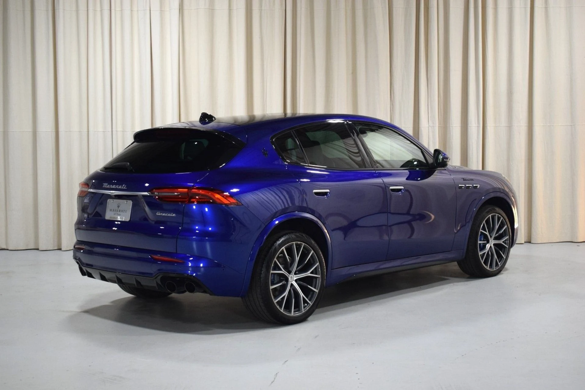 mph009_3967932289_671585b4c09c9b605a36812c56906a4cx_8b0f327e8c