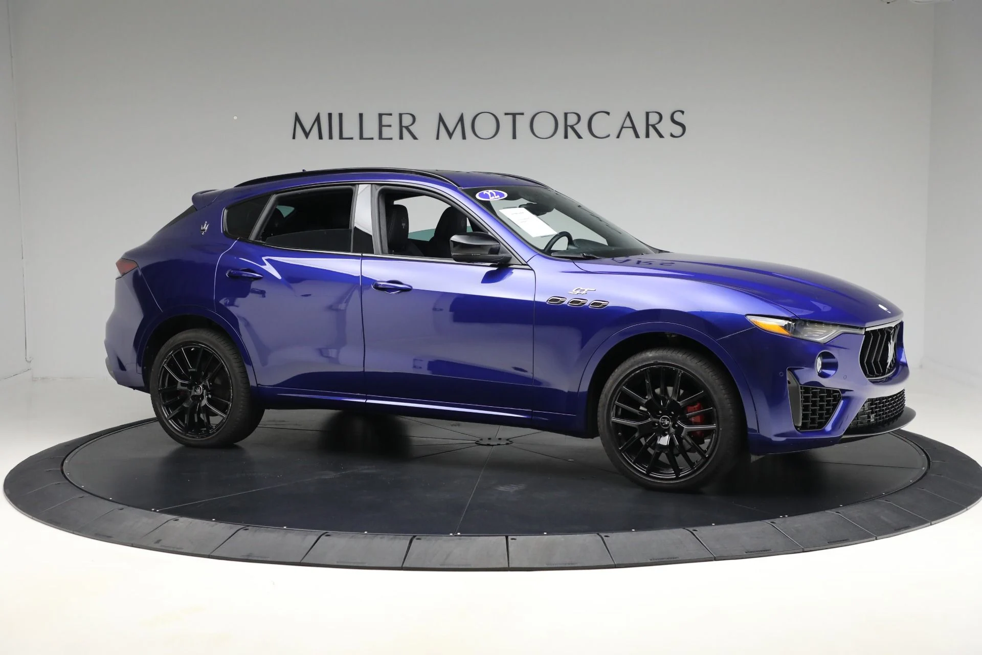 mph009_3973762993_Used_2022_Maserati_Levante_GT_54a1137a07