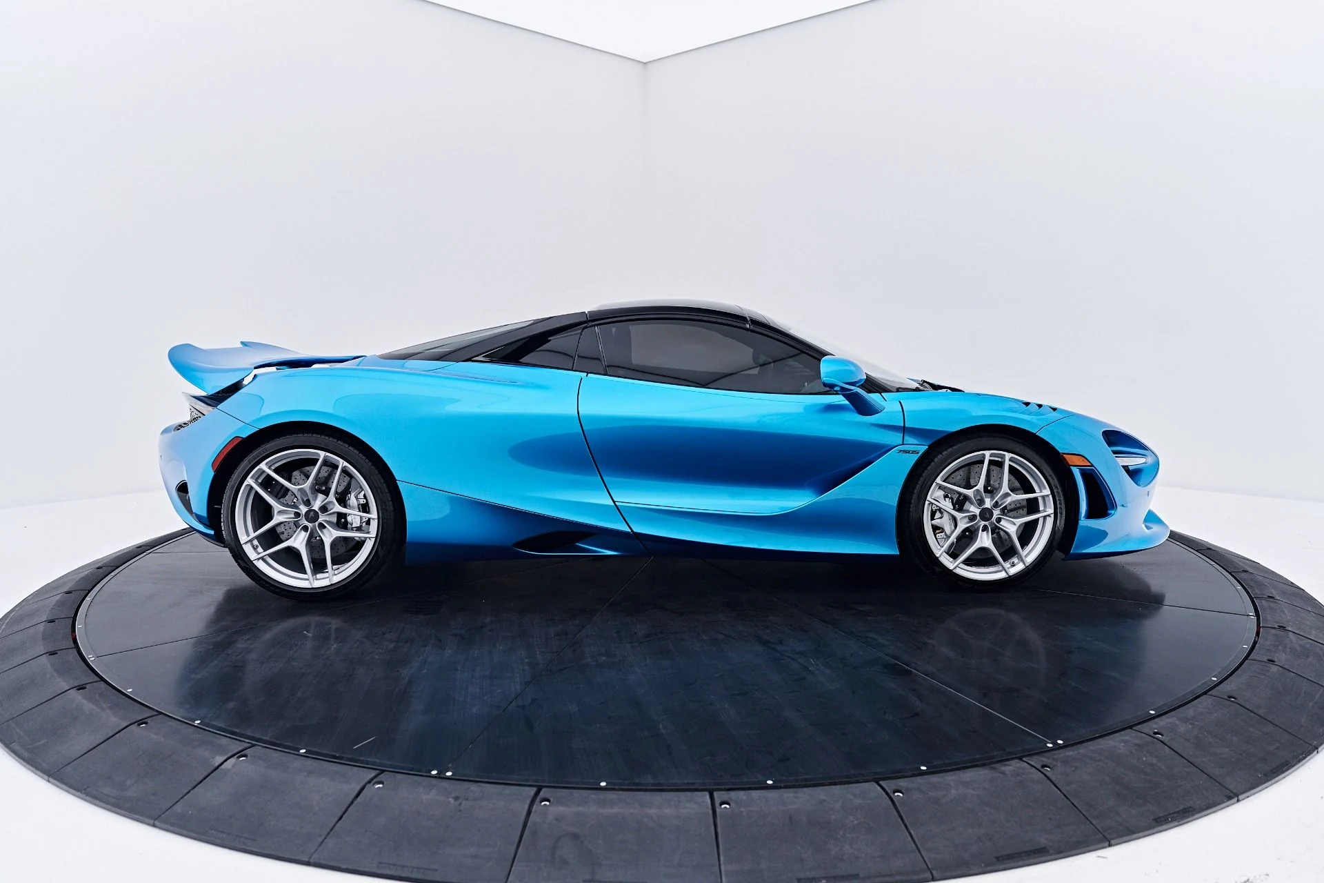 mph009_3977445801_Used_2025_Mc_Laren_750_S_1787619639_d8fd501691